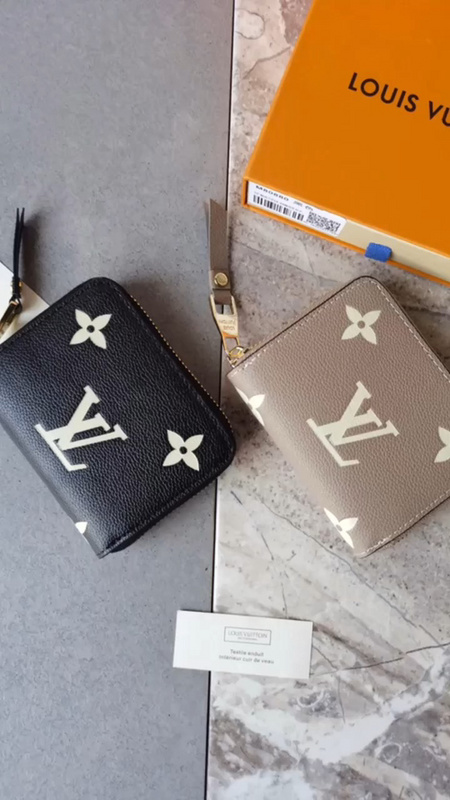 55-oofi-39.99$-Color: Black, Grey 🎀, Size 11×9🎀 Zipper WalletCrafty Accessories, Leather Goods & Ready-to-Wear presents a special Pochette Félicie chain bag, featuring the Monogram motif in Monogram Empreinte leather