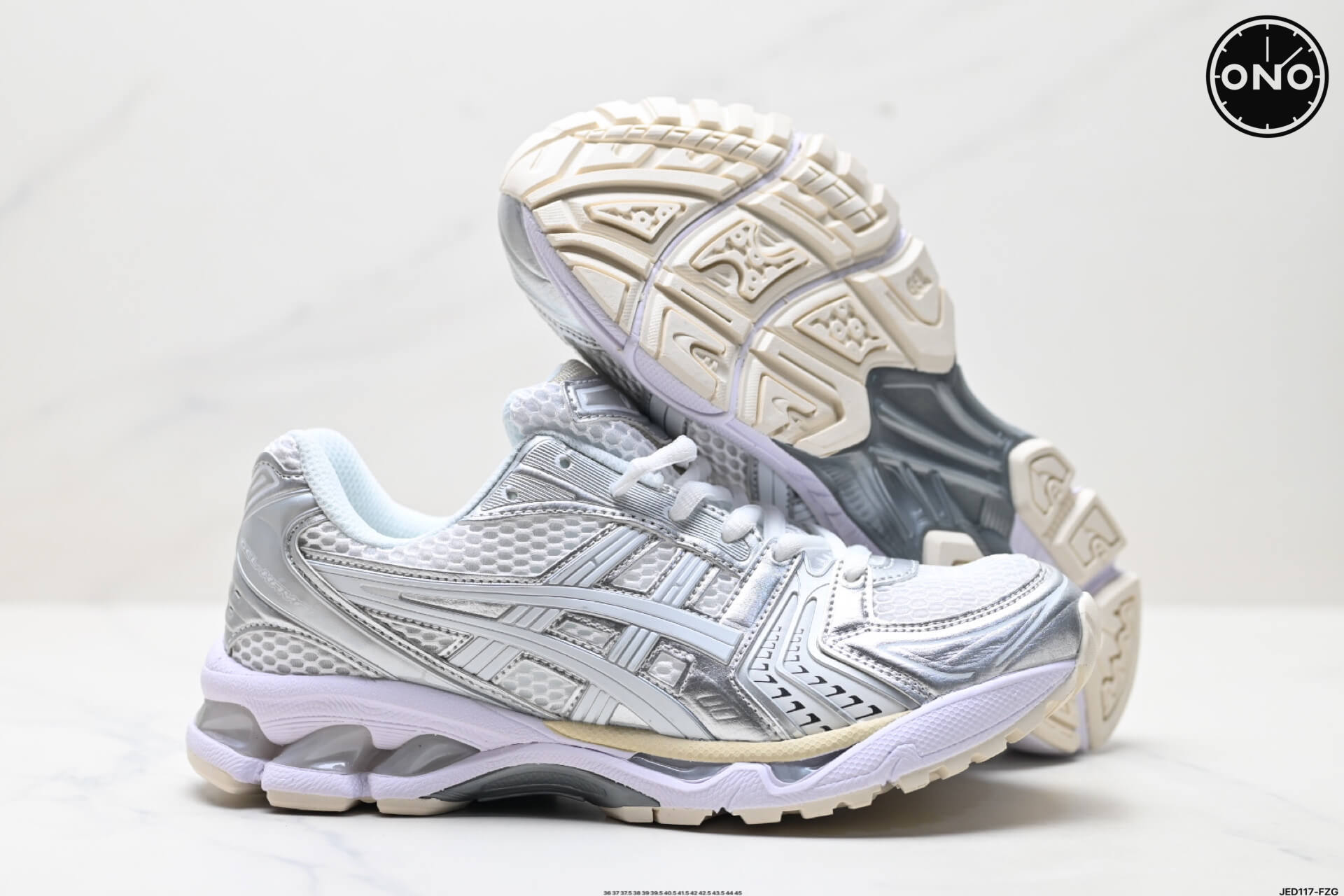 Asics_35_5.jpg