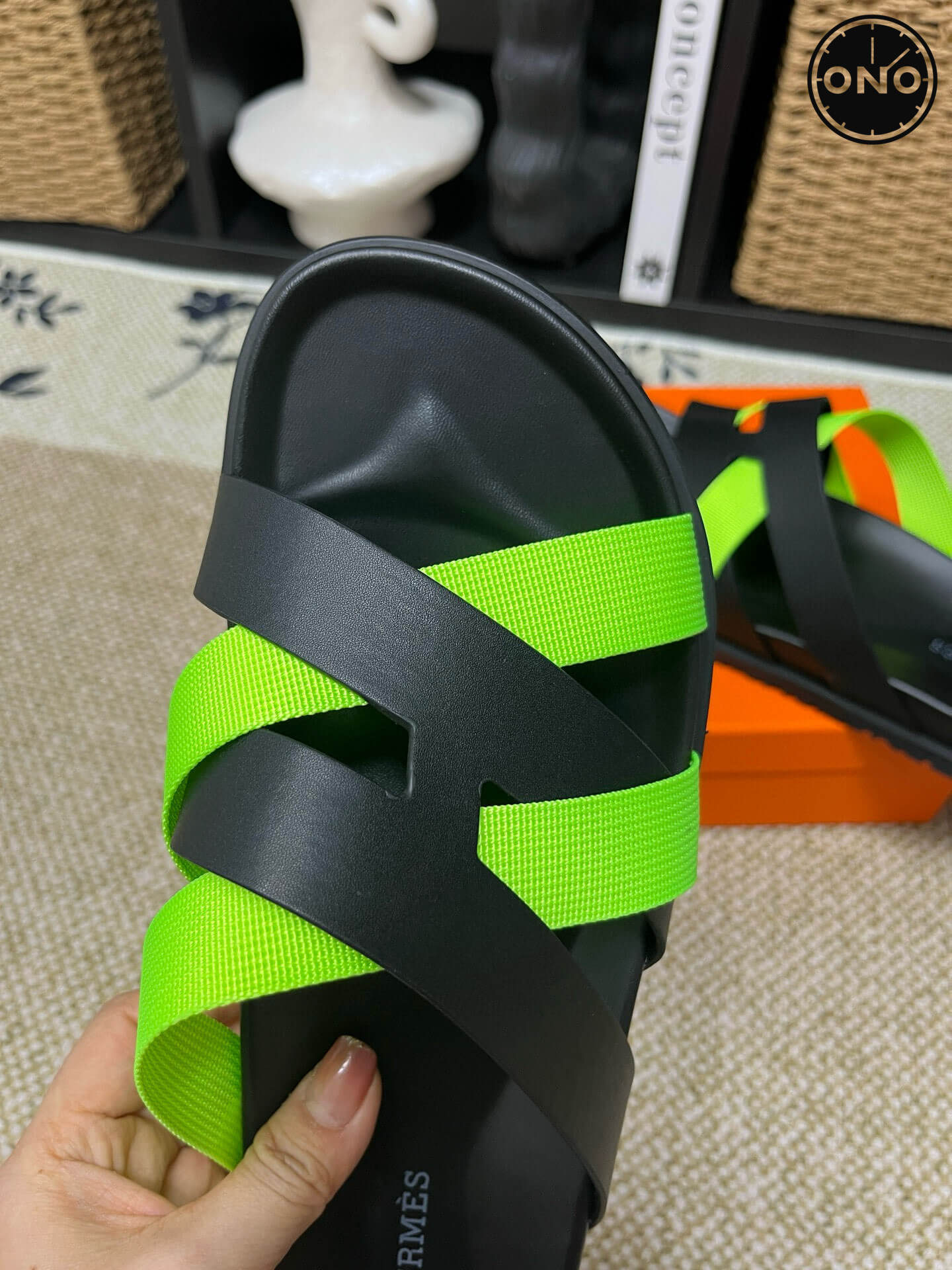 Hermes-Slippers_33_5.jpg