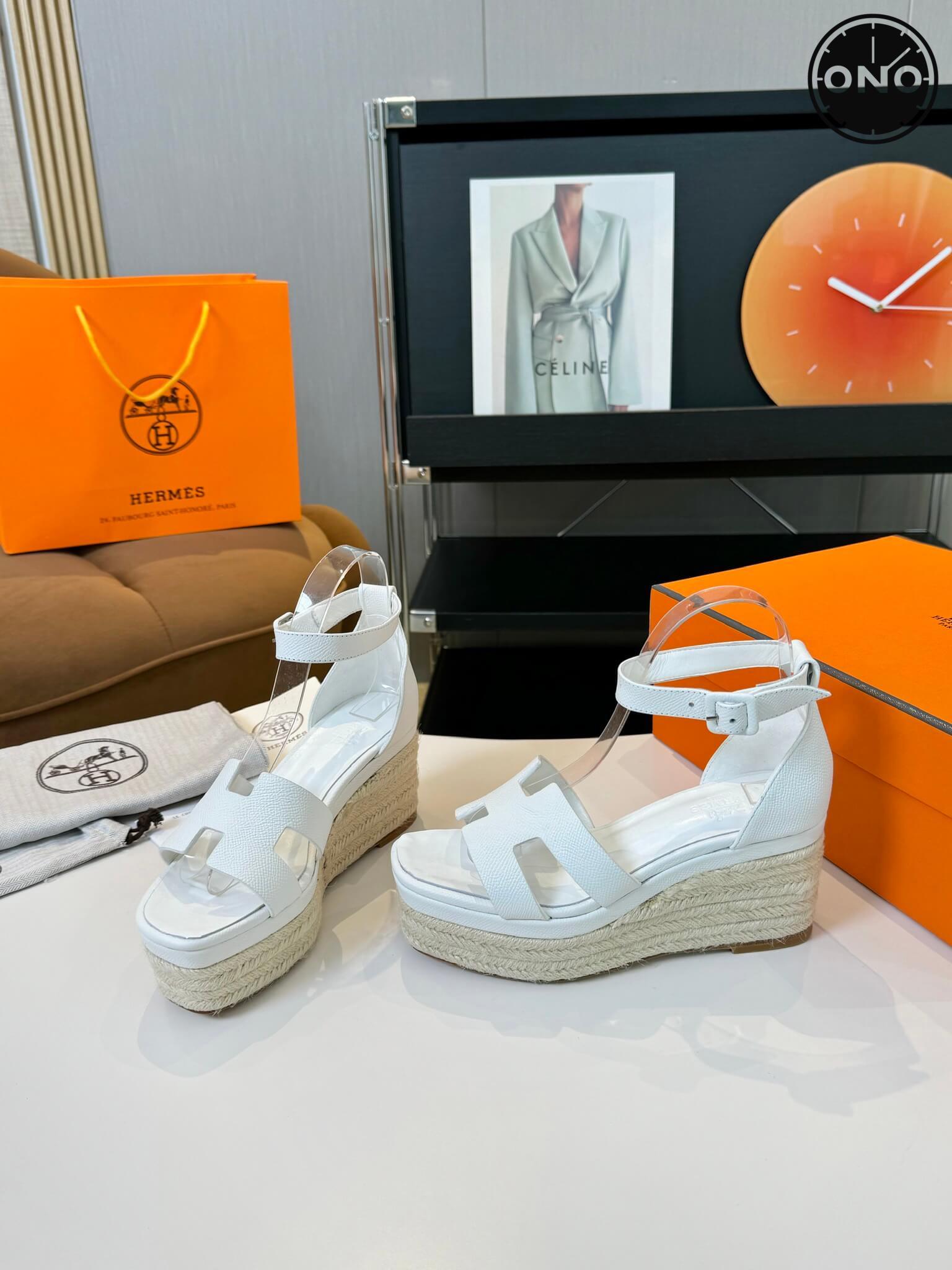 Hermes-Slippers_86_3.jpg