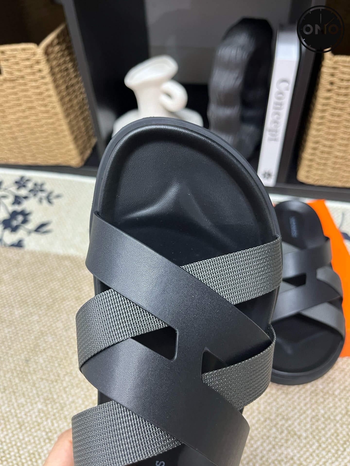 Hermes-Slippers_27_7.jpg