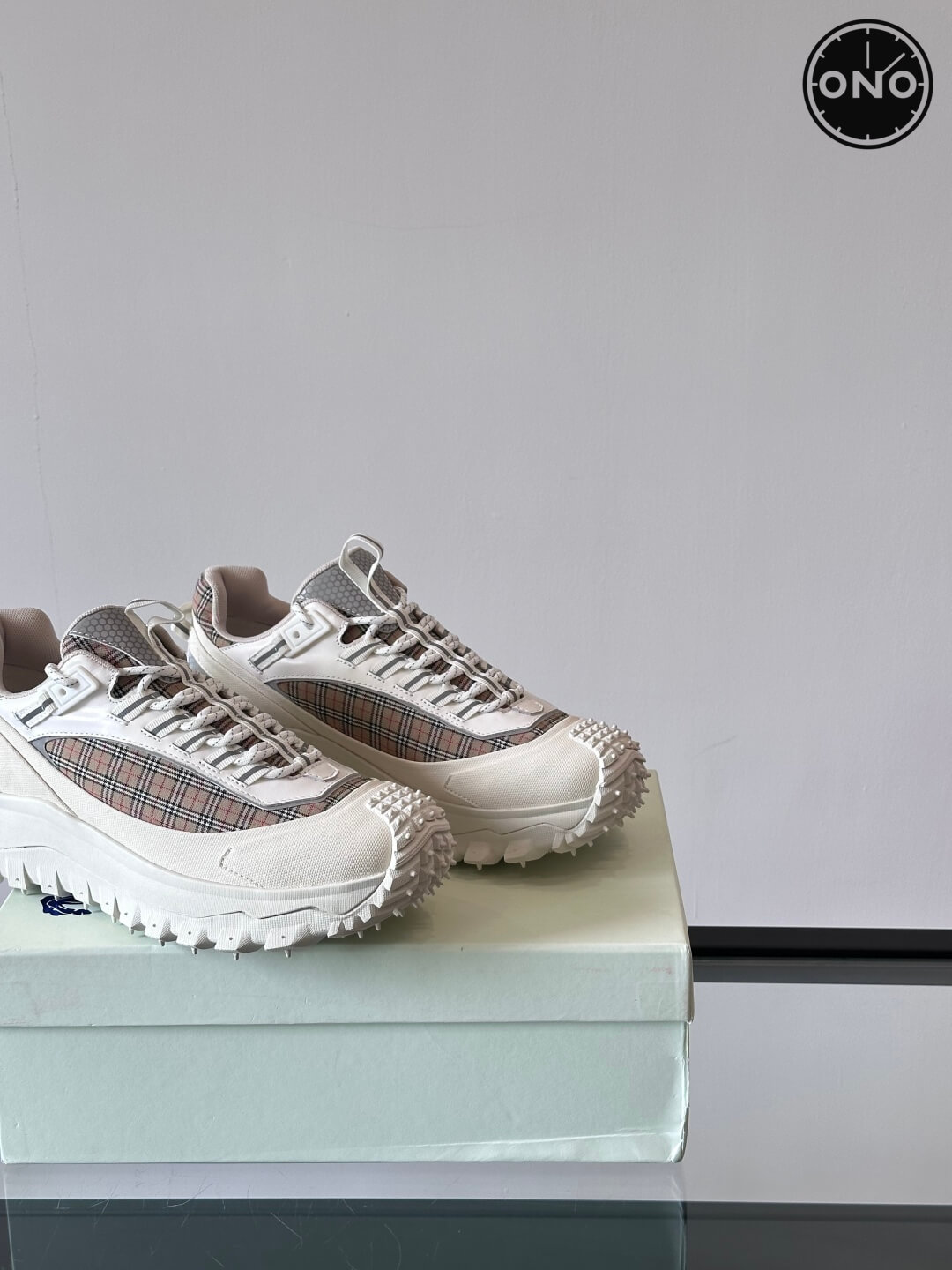 Burberry_51_7.jpg