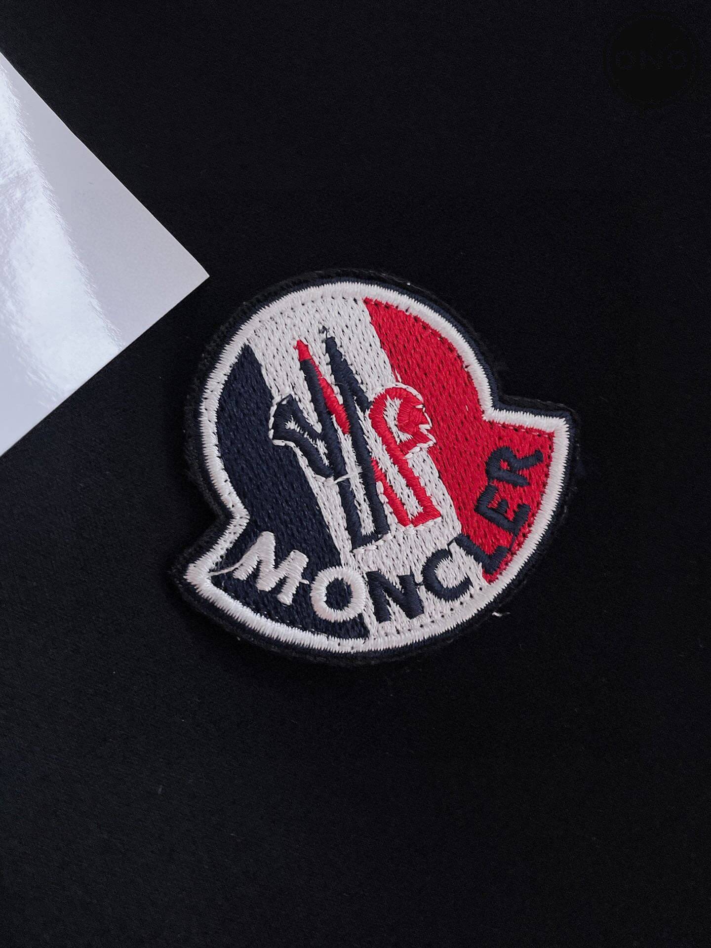 Moncler_Sweater_16_6.jpg