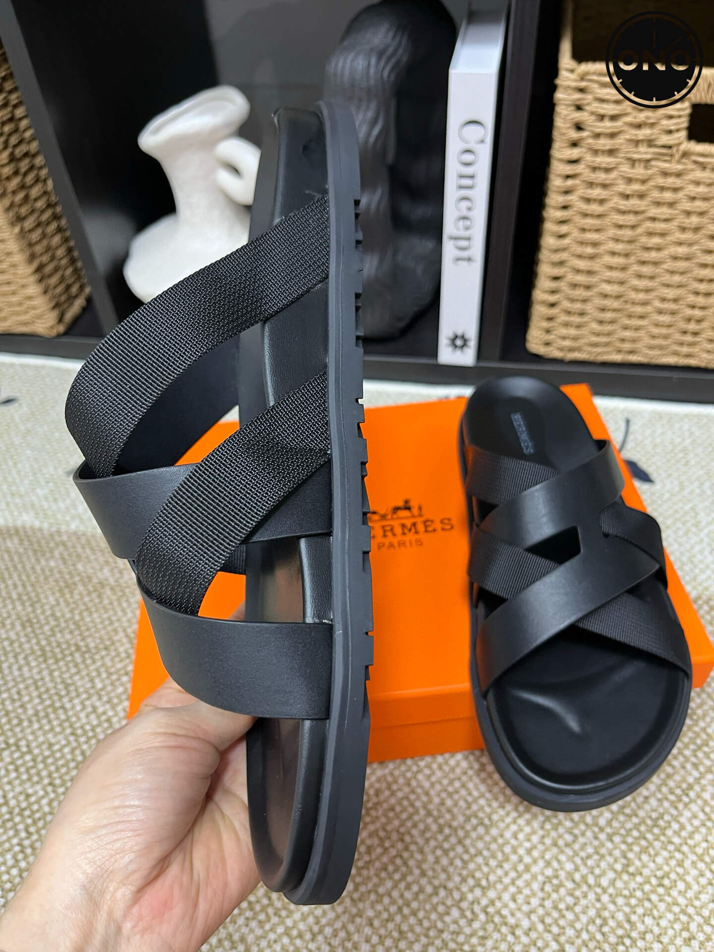 Hermes-Slippers_19_5.jpg