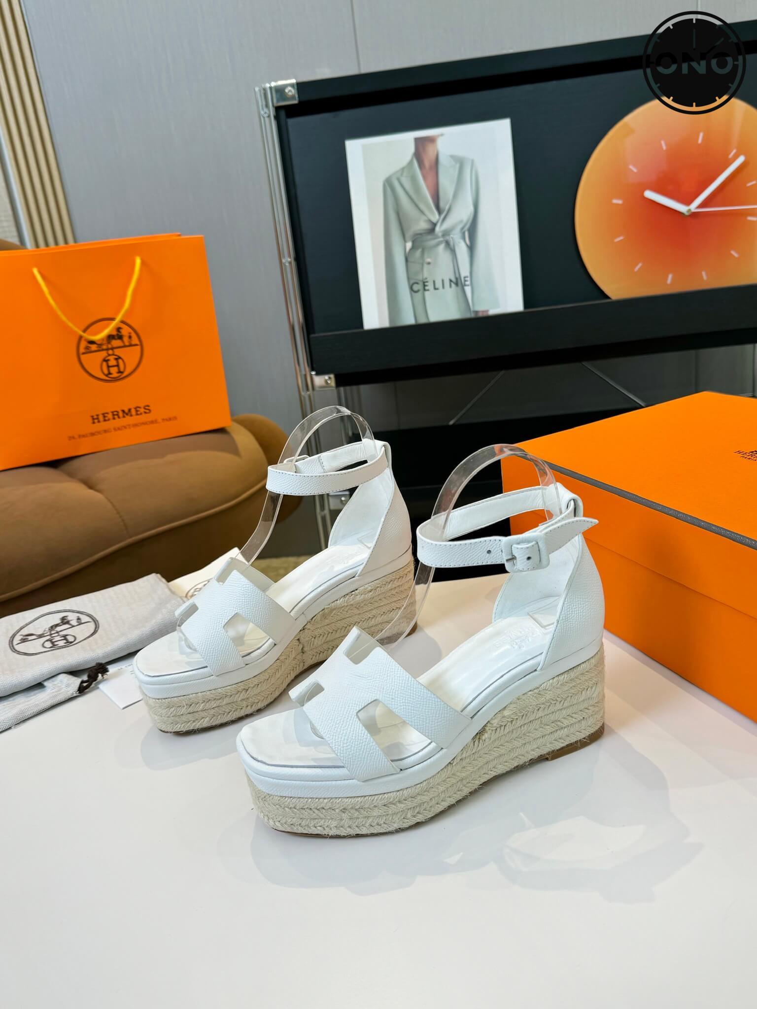Hermes-Slippers_86_2.jpg