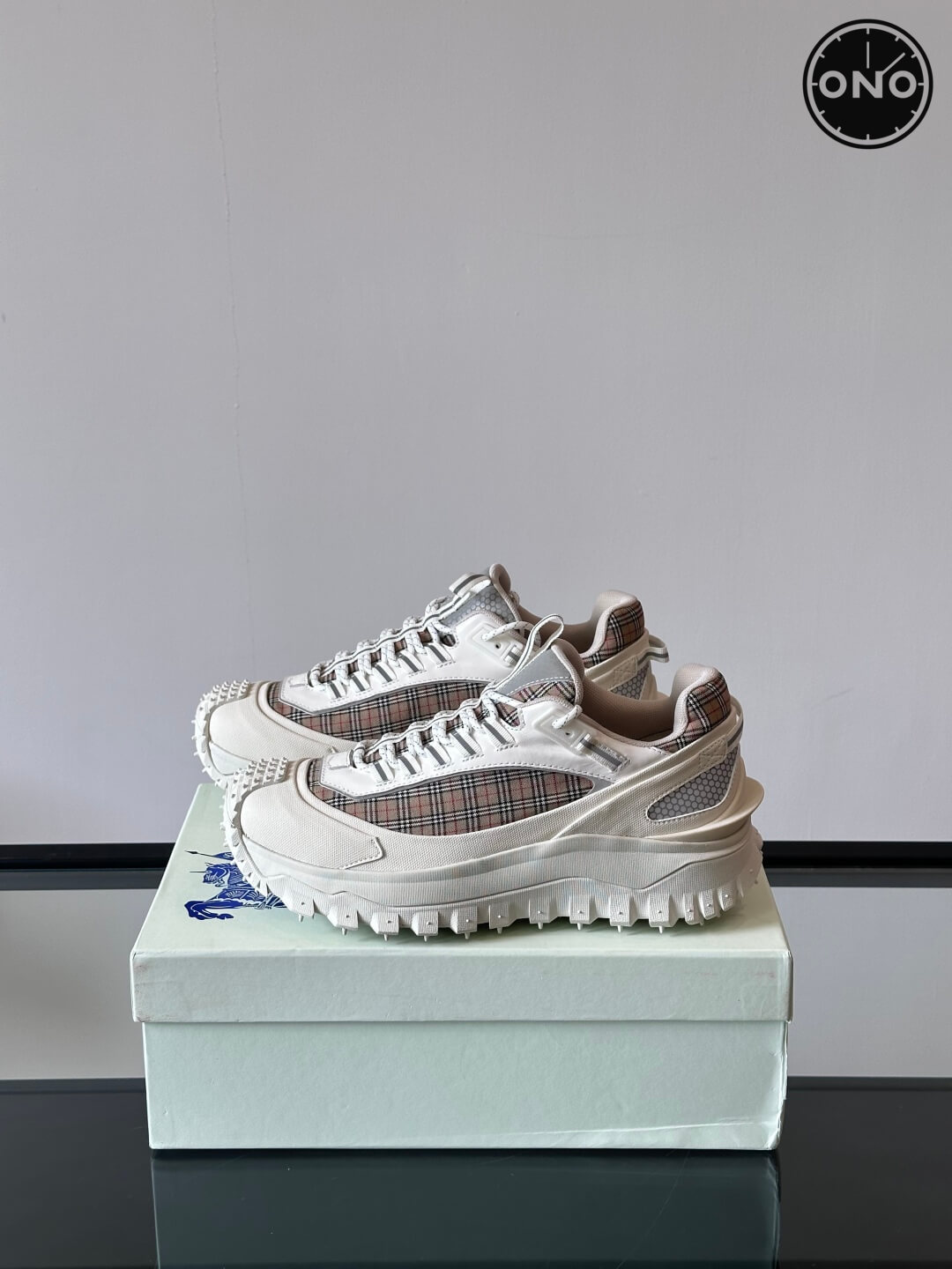Burberry_18_2.jpg