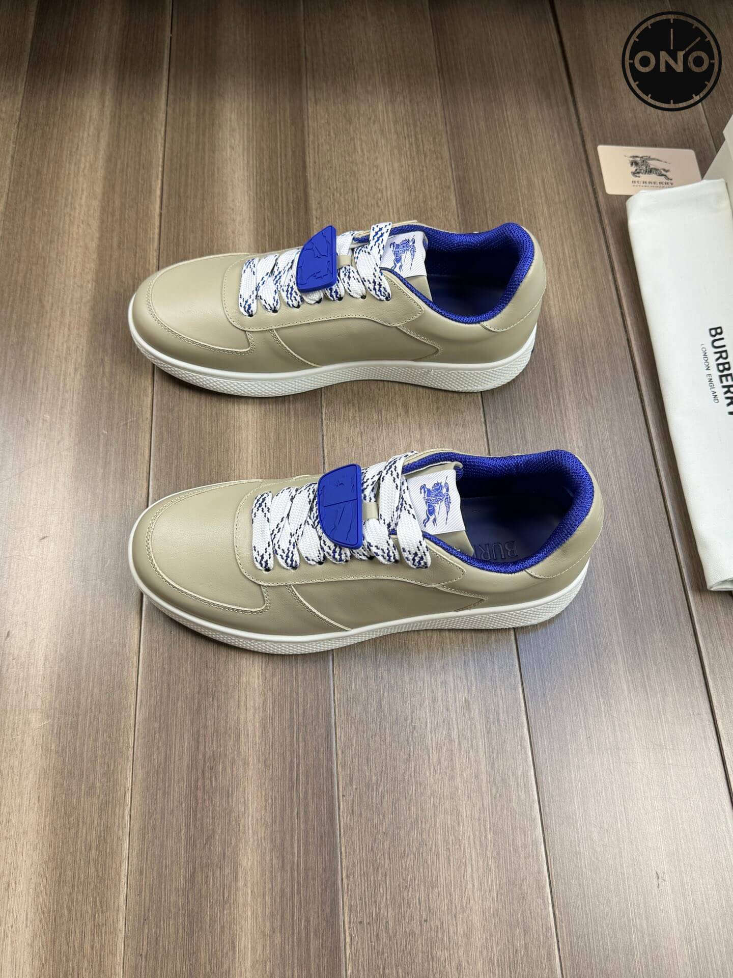 Burberry_25_2.jpg