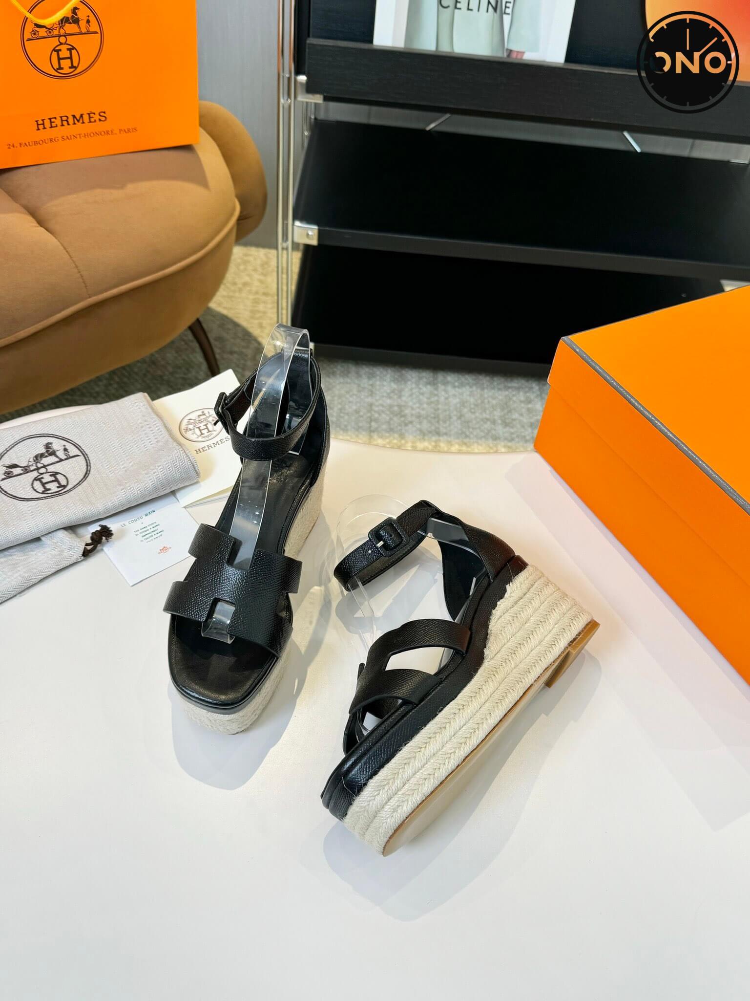 Hermes-Slippers_87_4.jpg