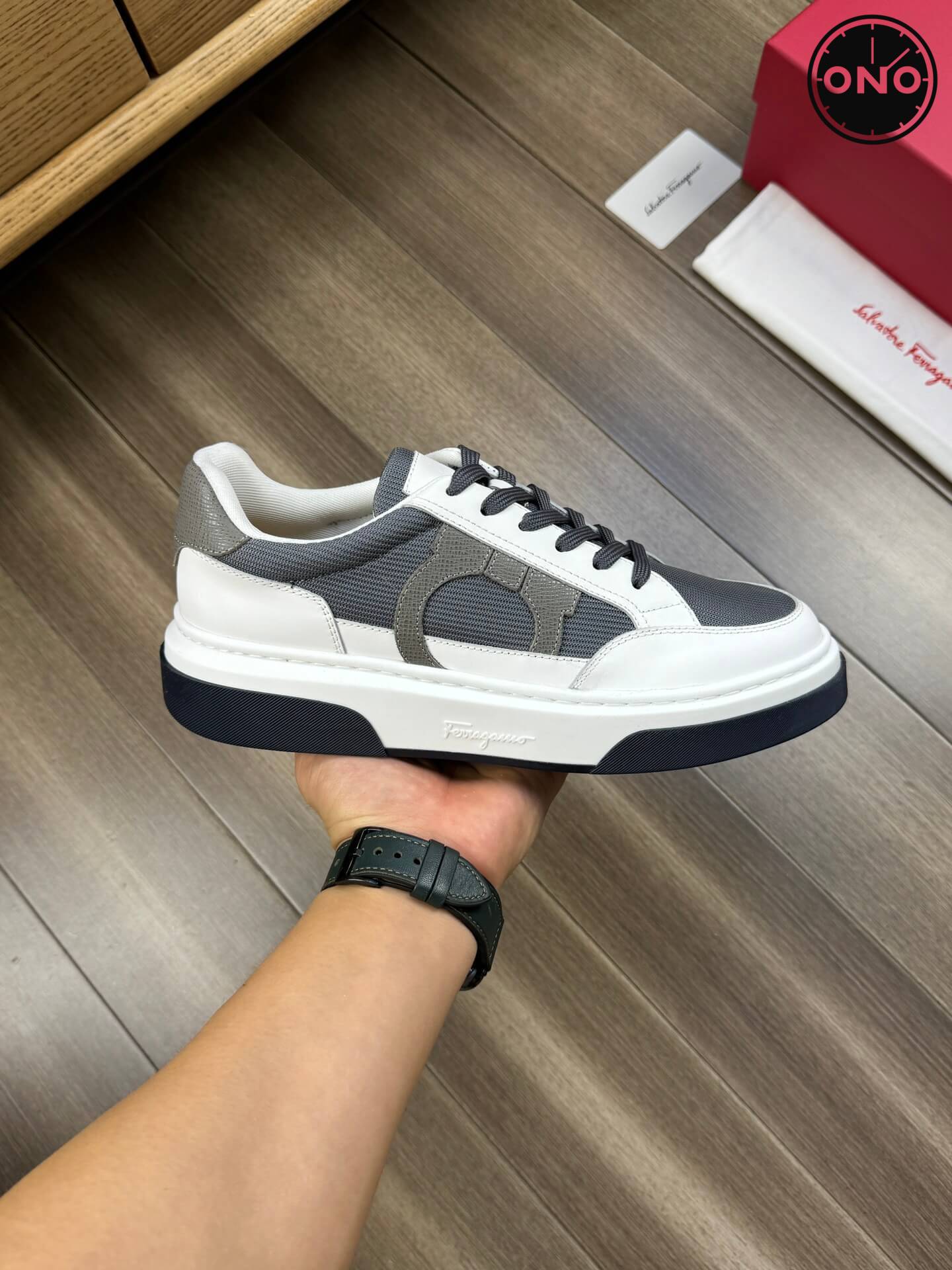 Ferragamo_56_9.jpg