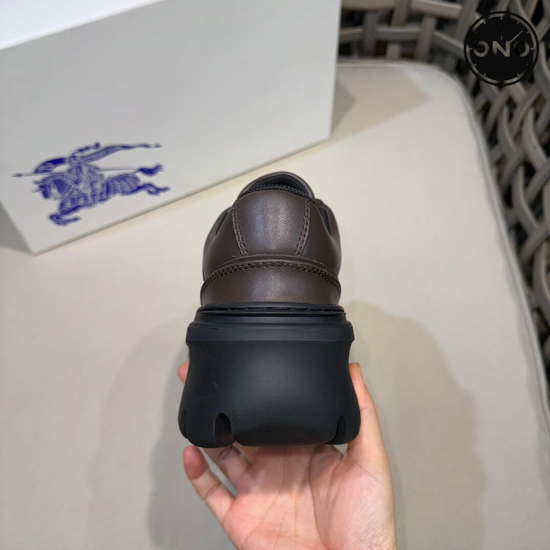 Burberry_82_8.jpg