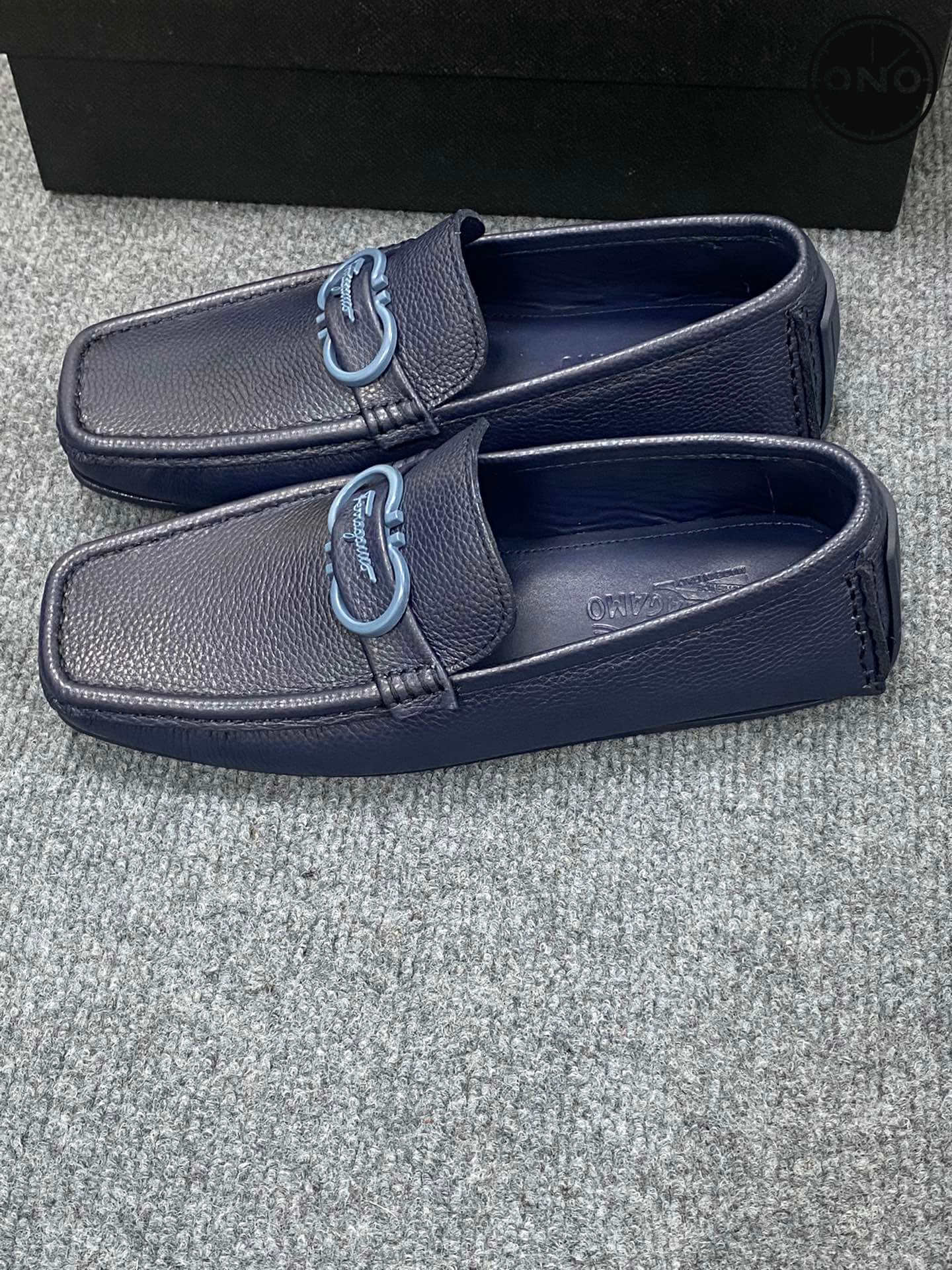 Ferragamo_2_4.jpg