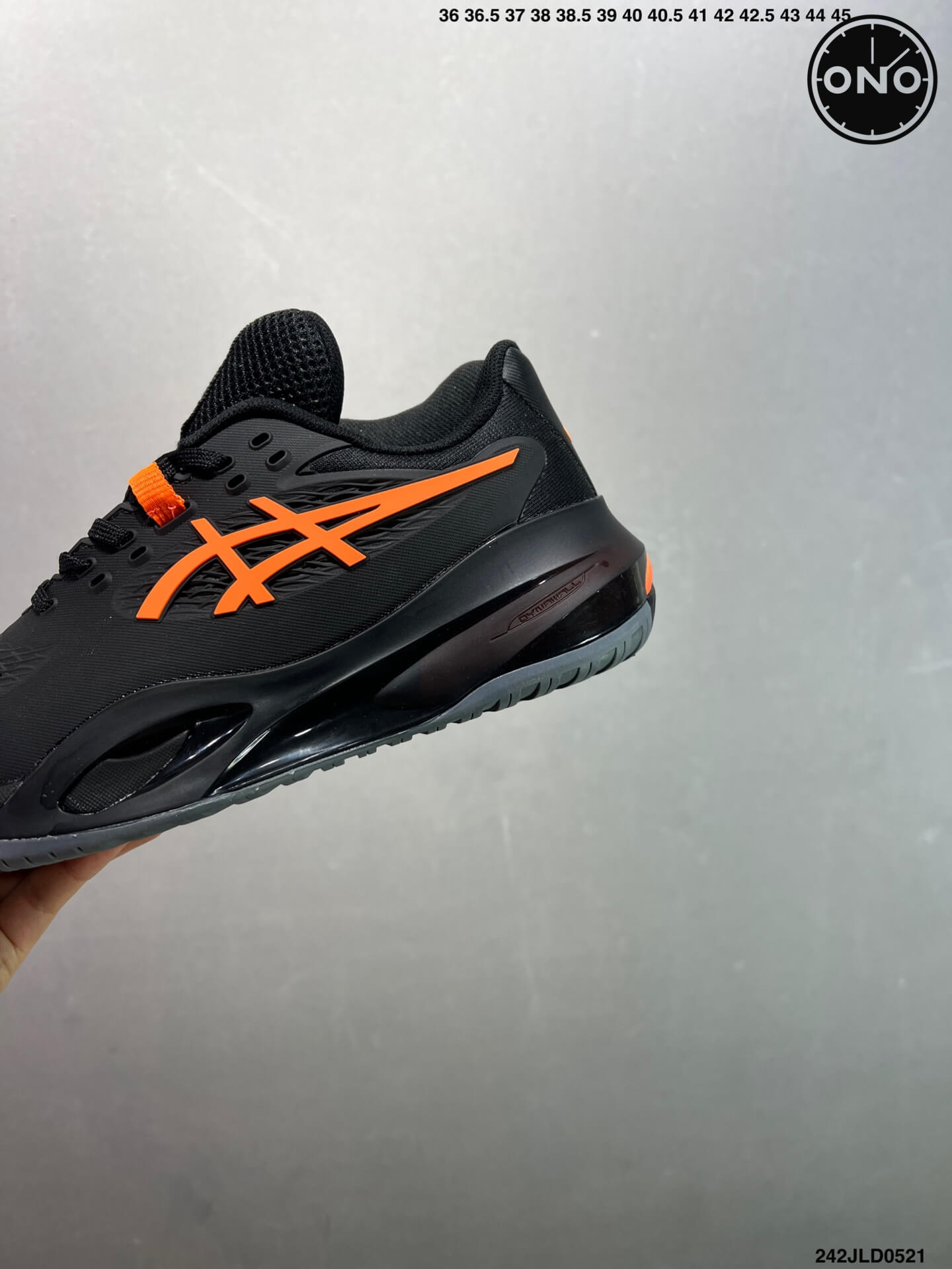 Asics_68_6.jpg