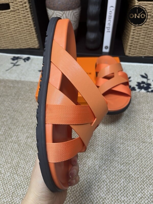 Hermes-Slippers_2_6.jpg