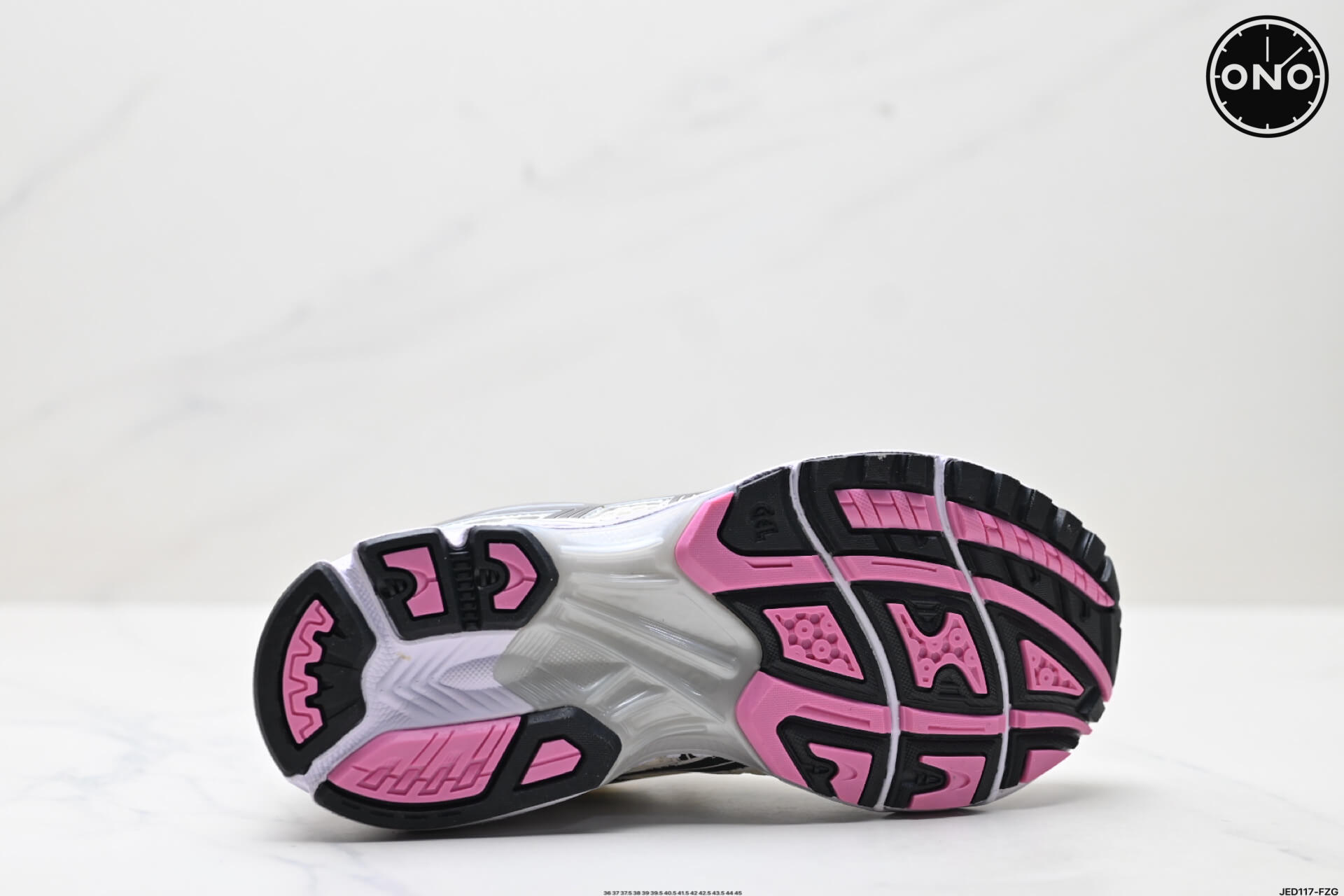 Asics_42_9.jpg