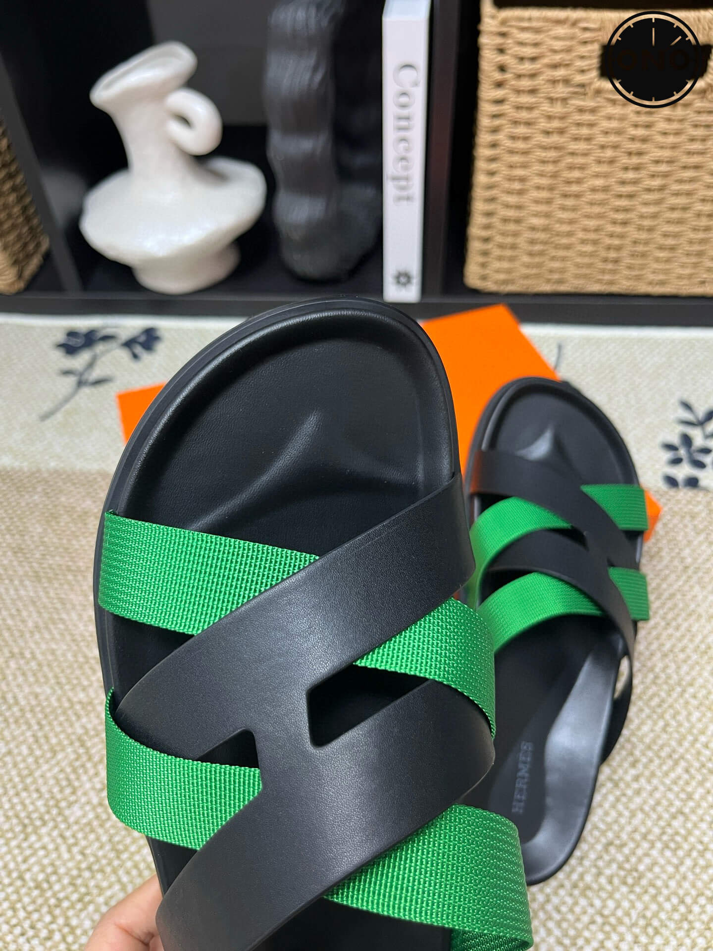 Hermes-Slippers_32_7.jpg