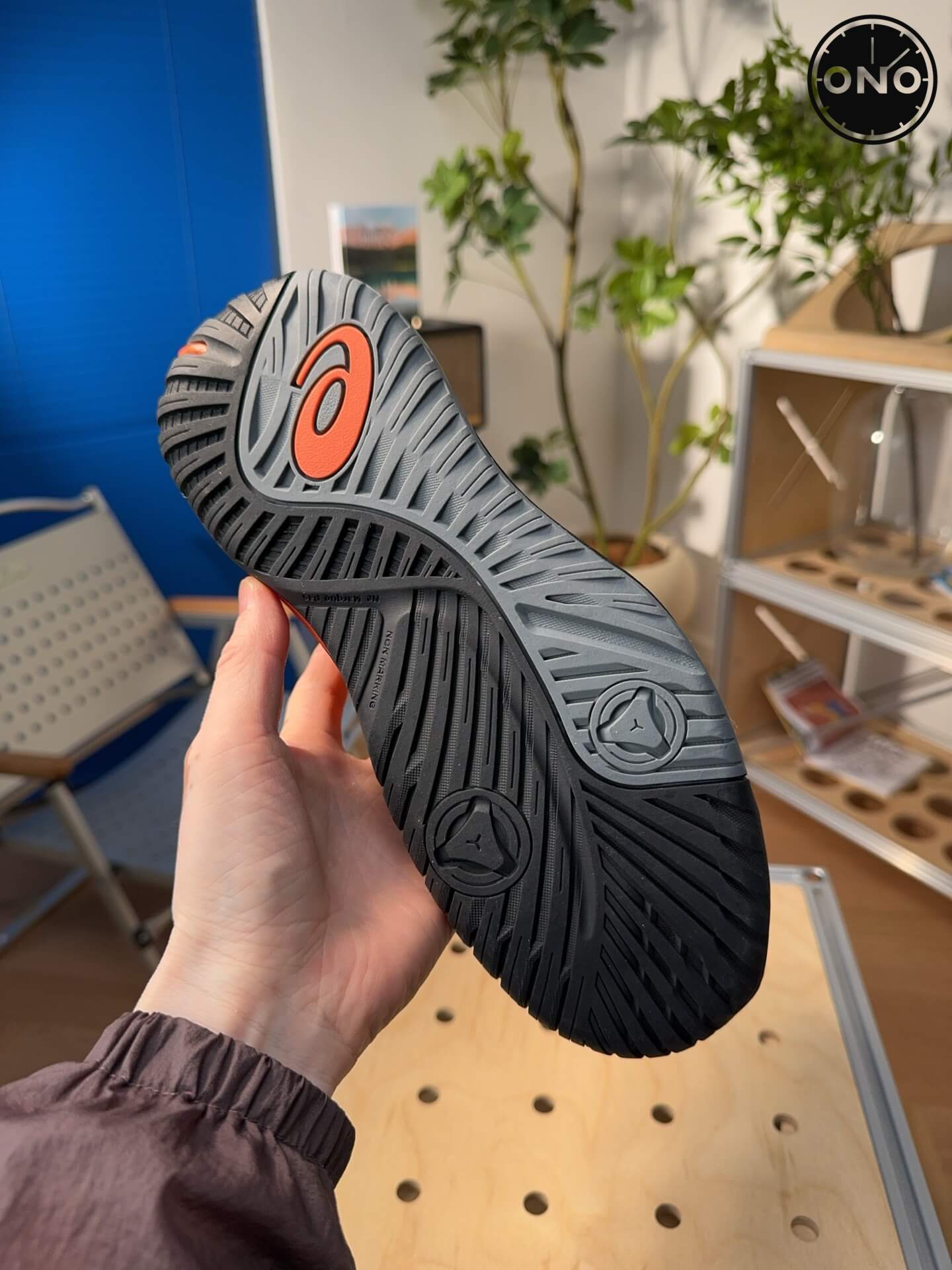 Asics_19_8.jpg