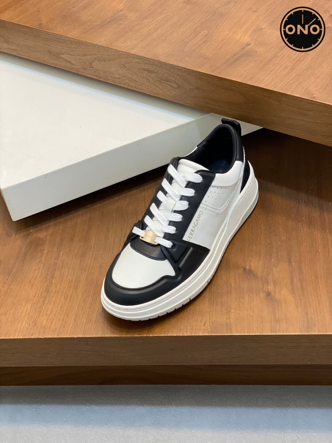 Ferragamo_48_8.jpg