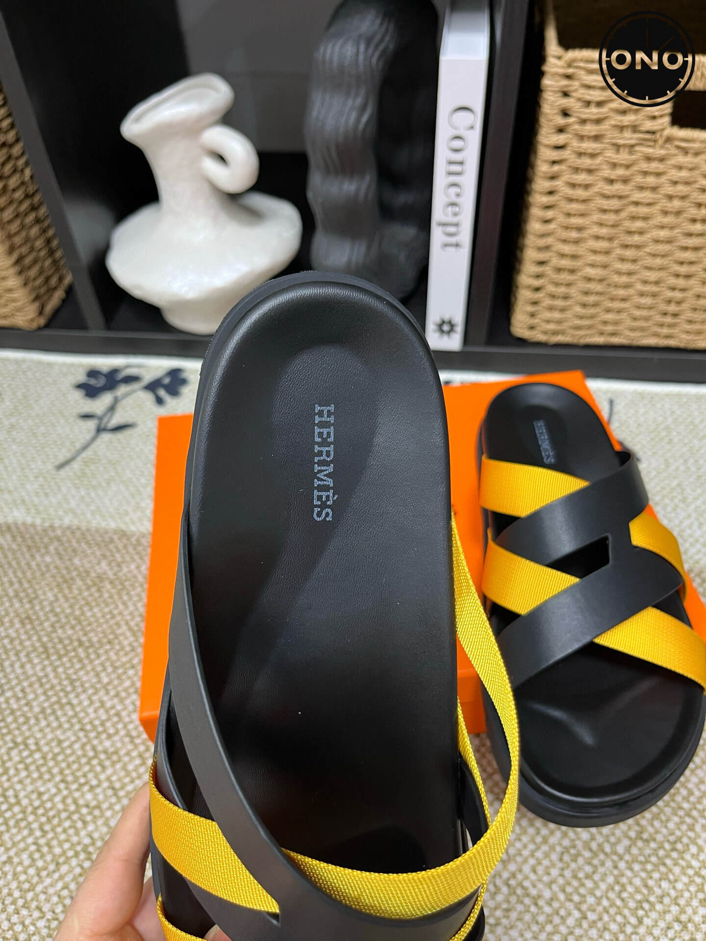 Hermes-Slippers_18_8.jpg