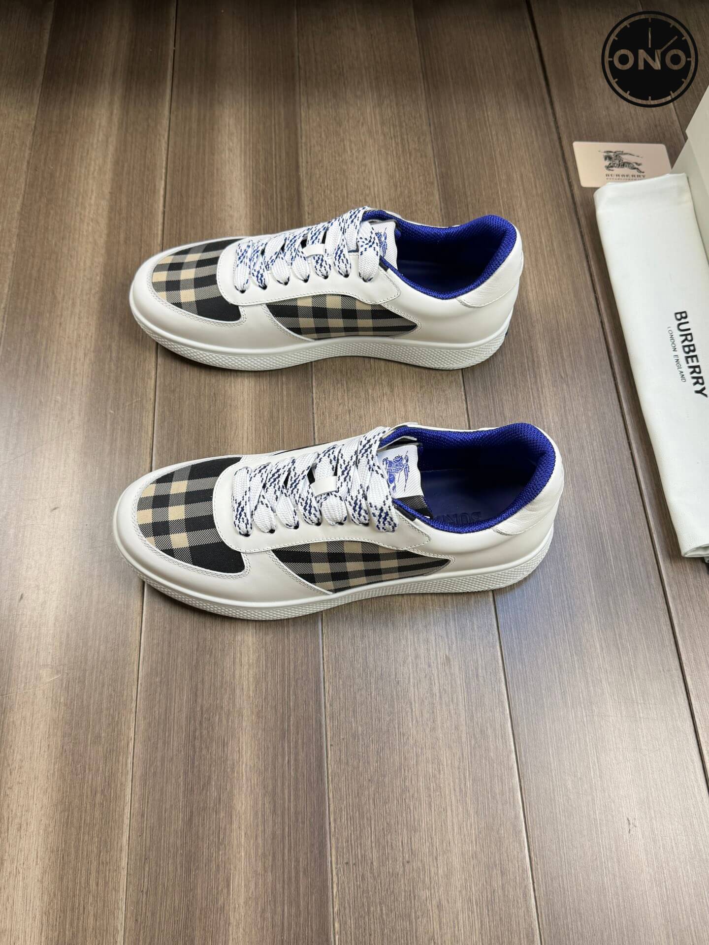 Burberry_24_2.jpg