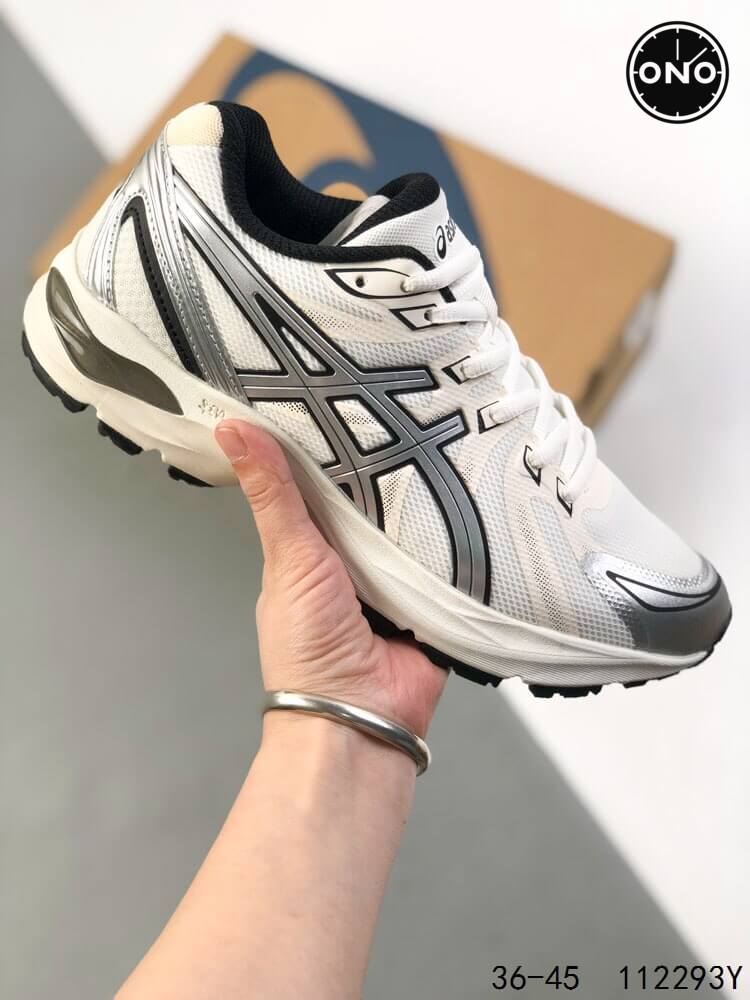 Asics_22_3.jpg