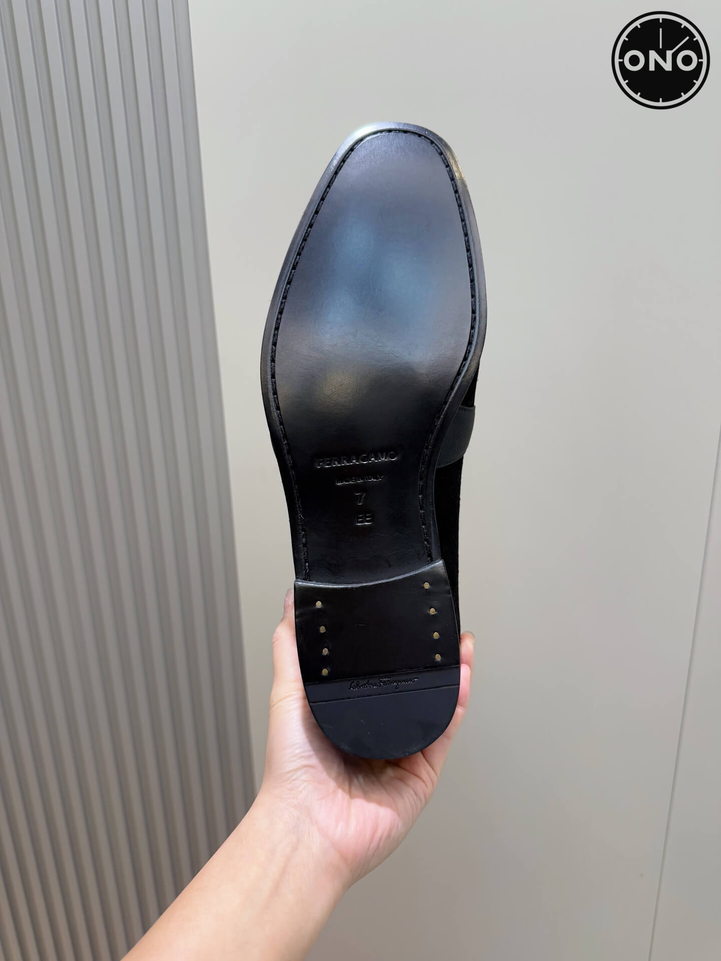 Ferragamo_93_9.jpg