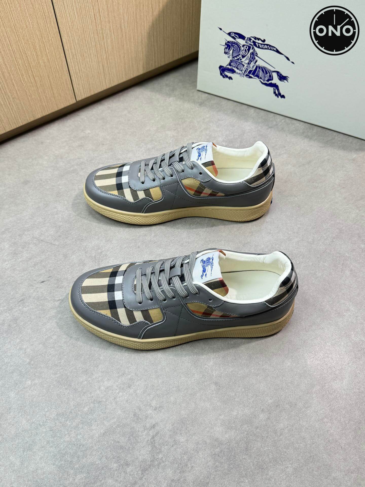 Burberry_29_3.jpg