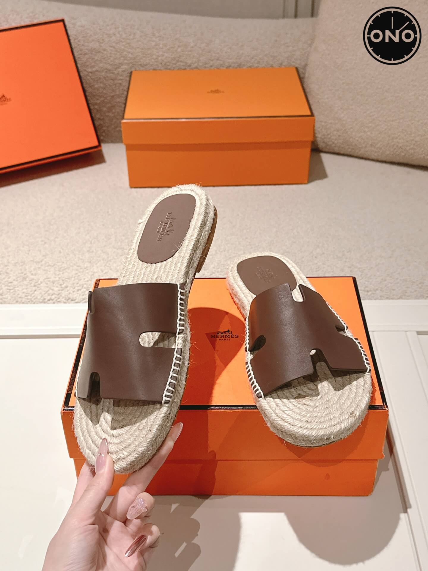 Hermes-Slippers_47_3.jpg