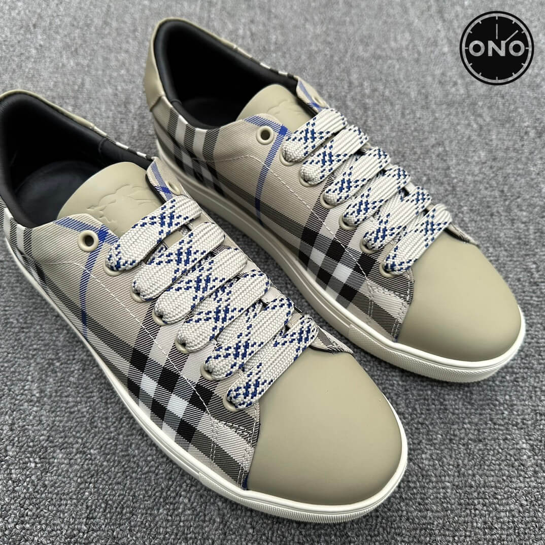Burberry_16_8.jpg
