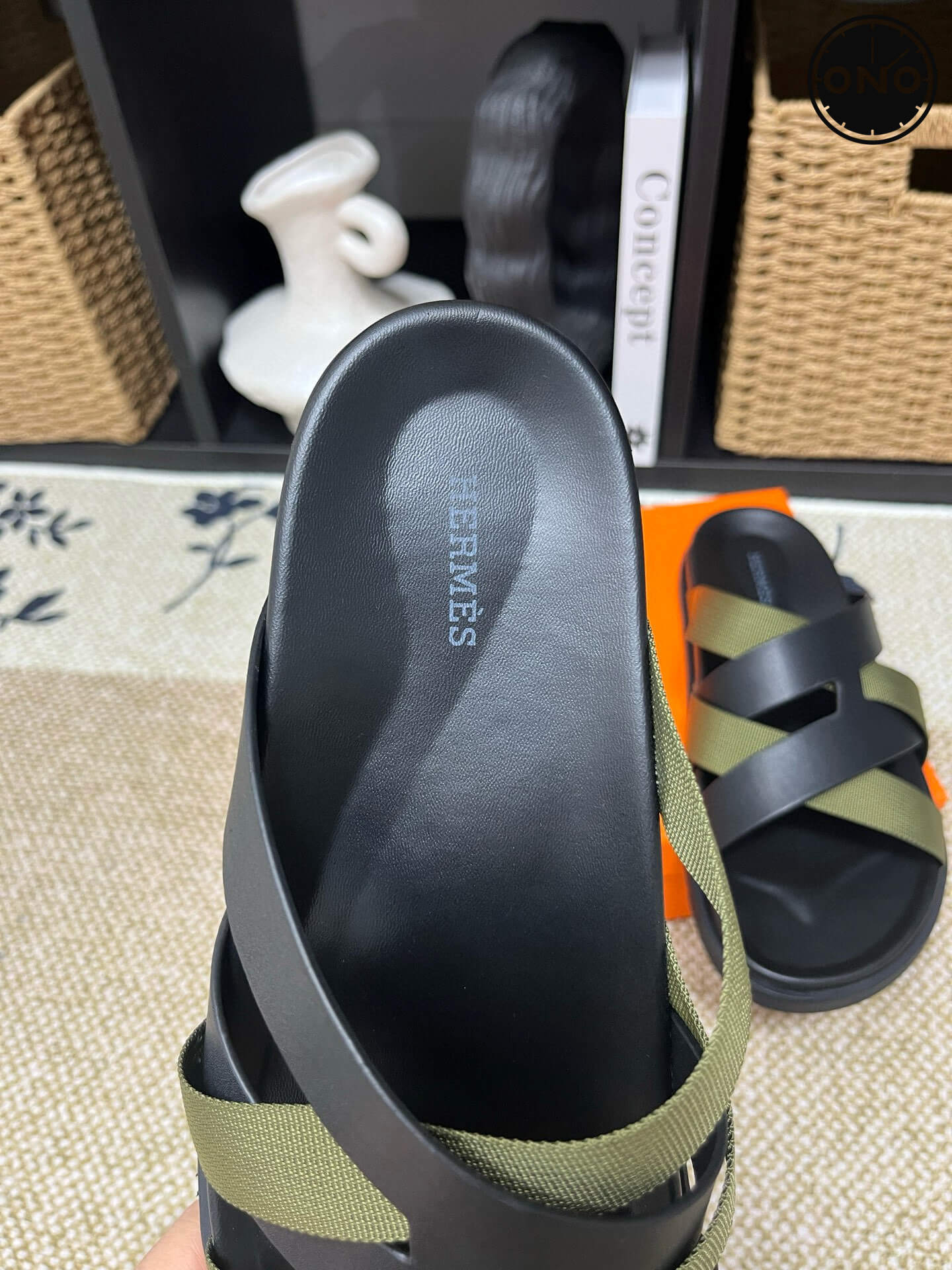 Hermes-Slippers_29_9.jpg