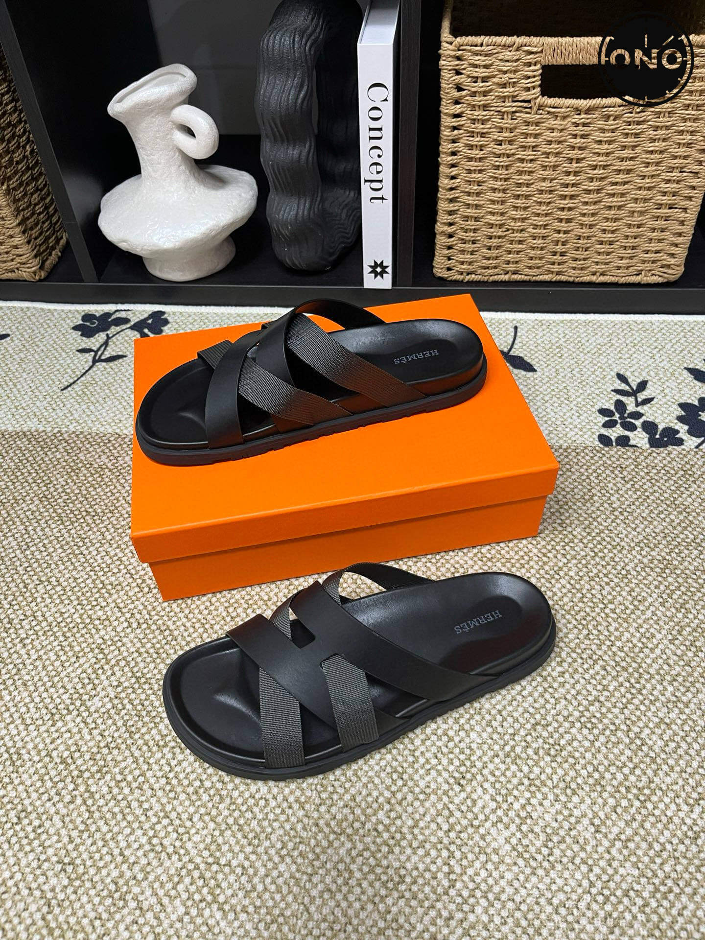 Hermes-Slippers_27_3.jpg