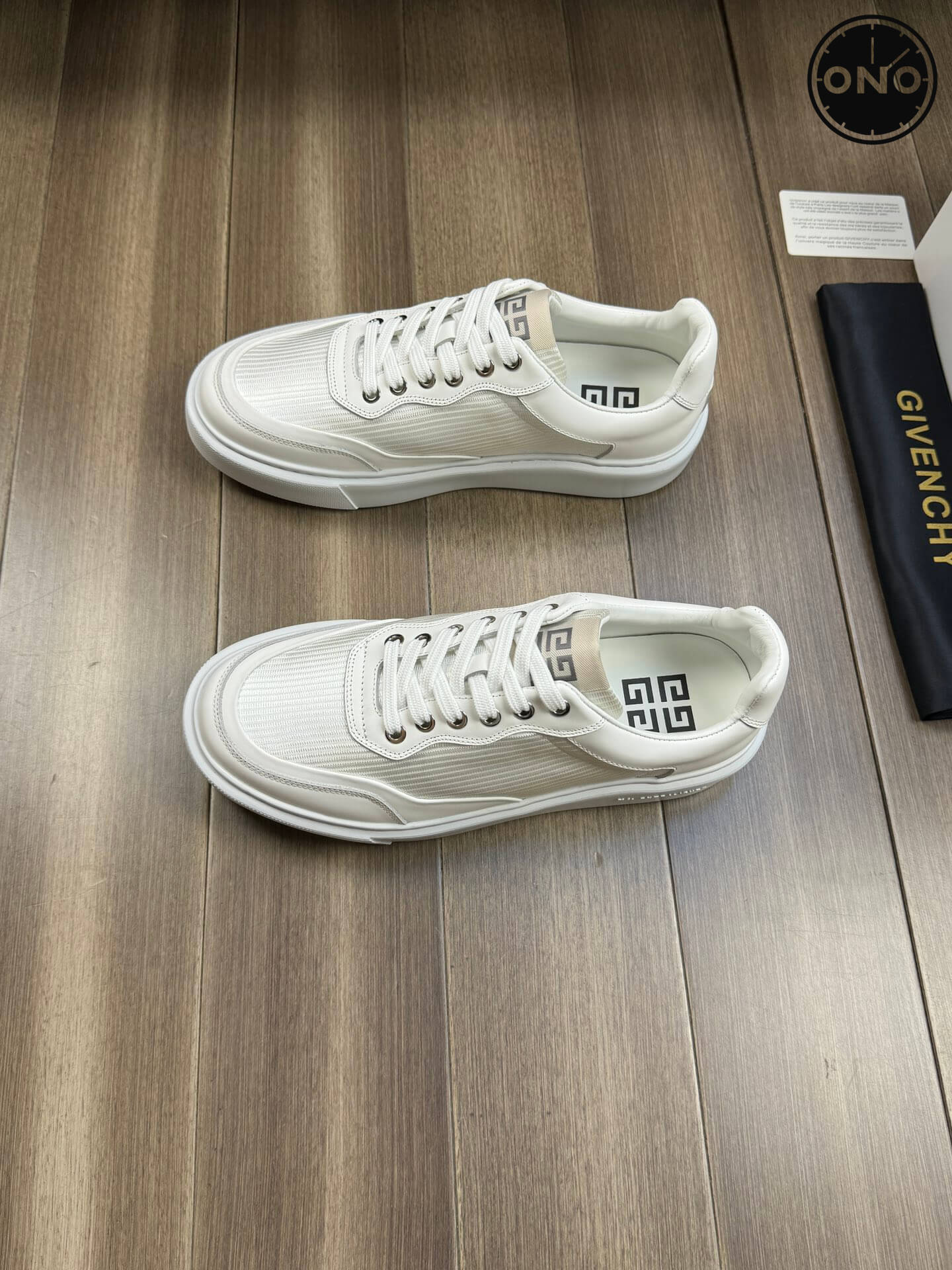 Givenchy_100_3.jpg