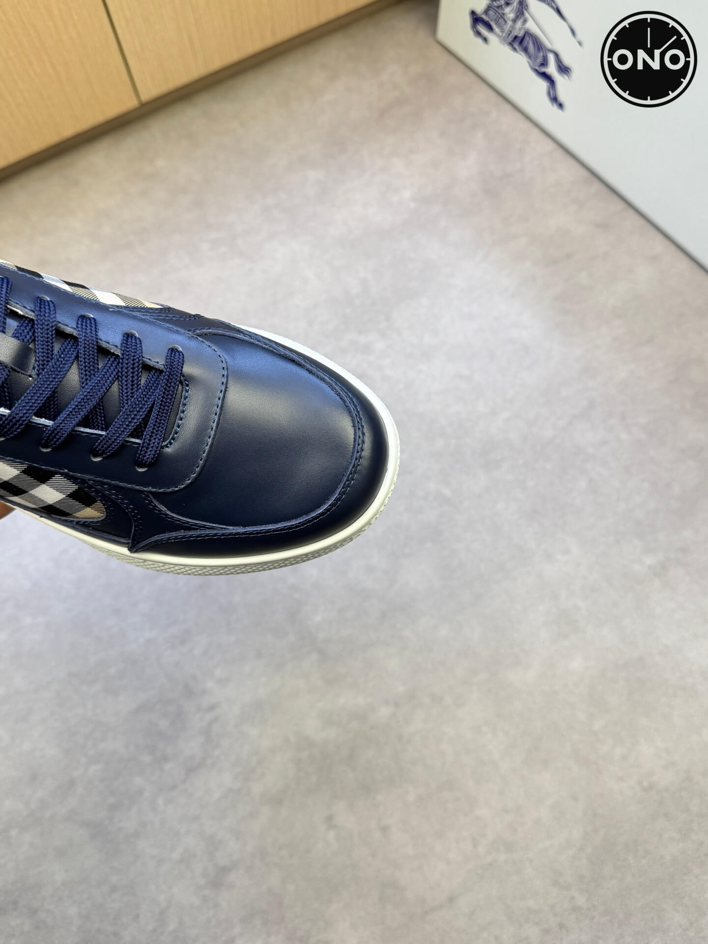 Burberry_53_6.jpg