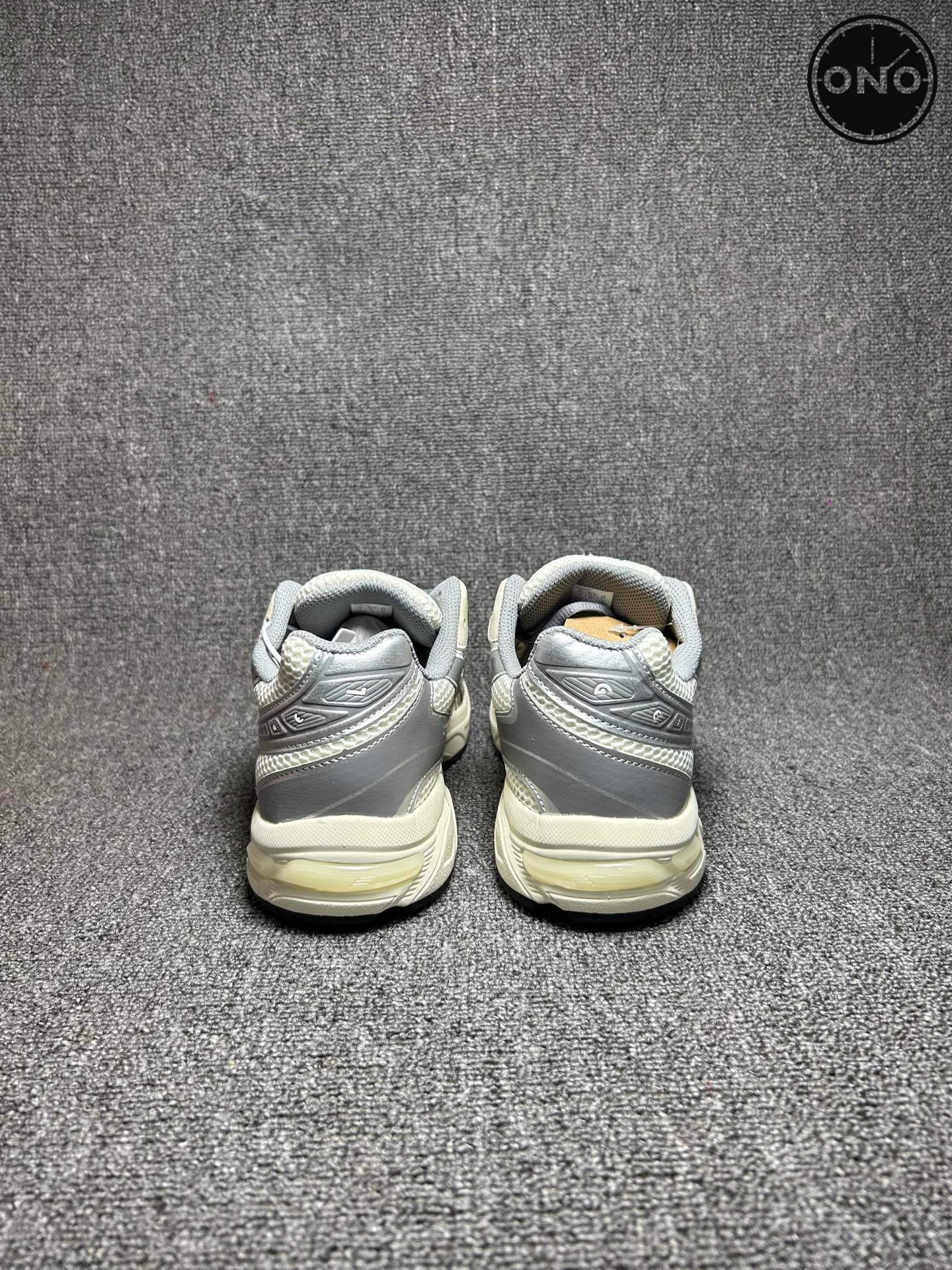 Asics_23_6.jpg