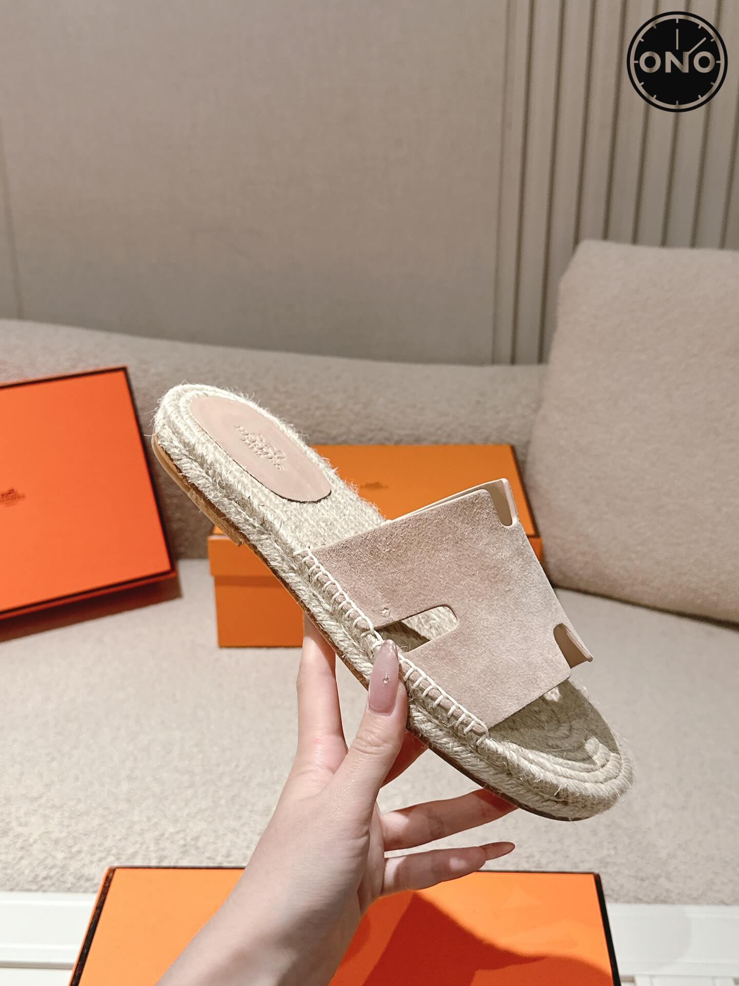 Hermes-Slippers_42_5.jpg
