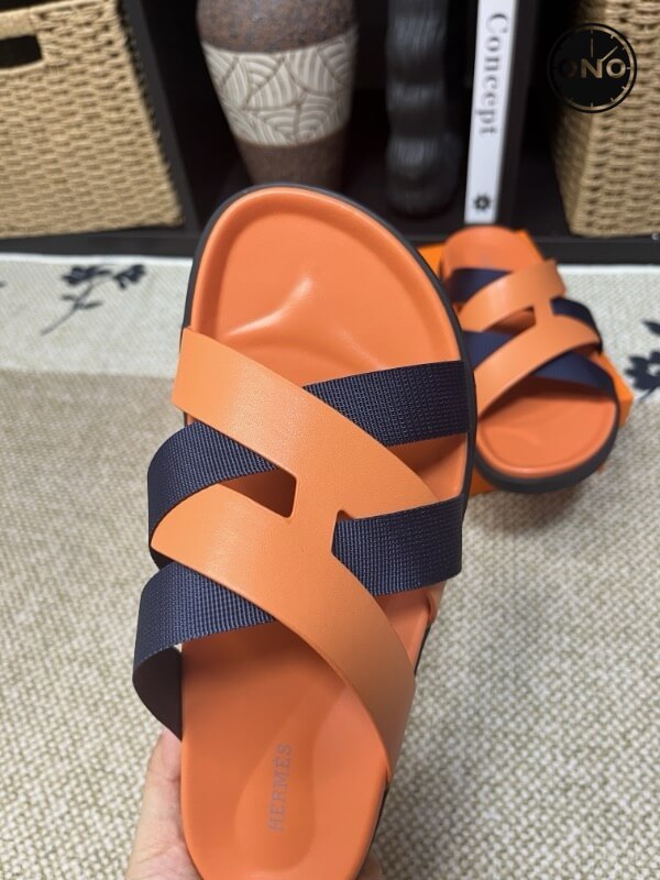 Hermes-Slippers_7_8.jpg