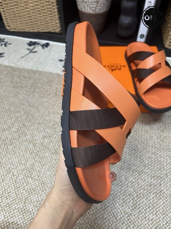 Hermes-Slippers_1_4.jpg