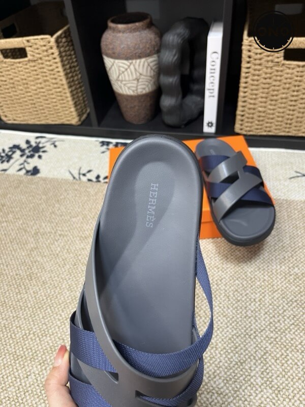 Hermes-Slippers_12_6.jpg