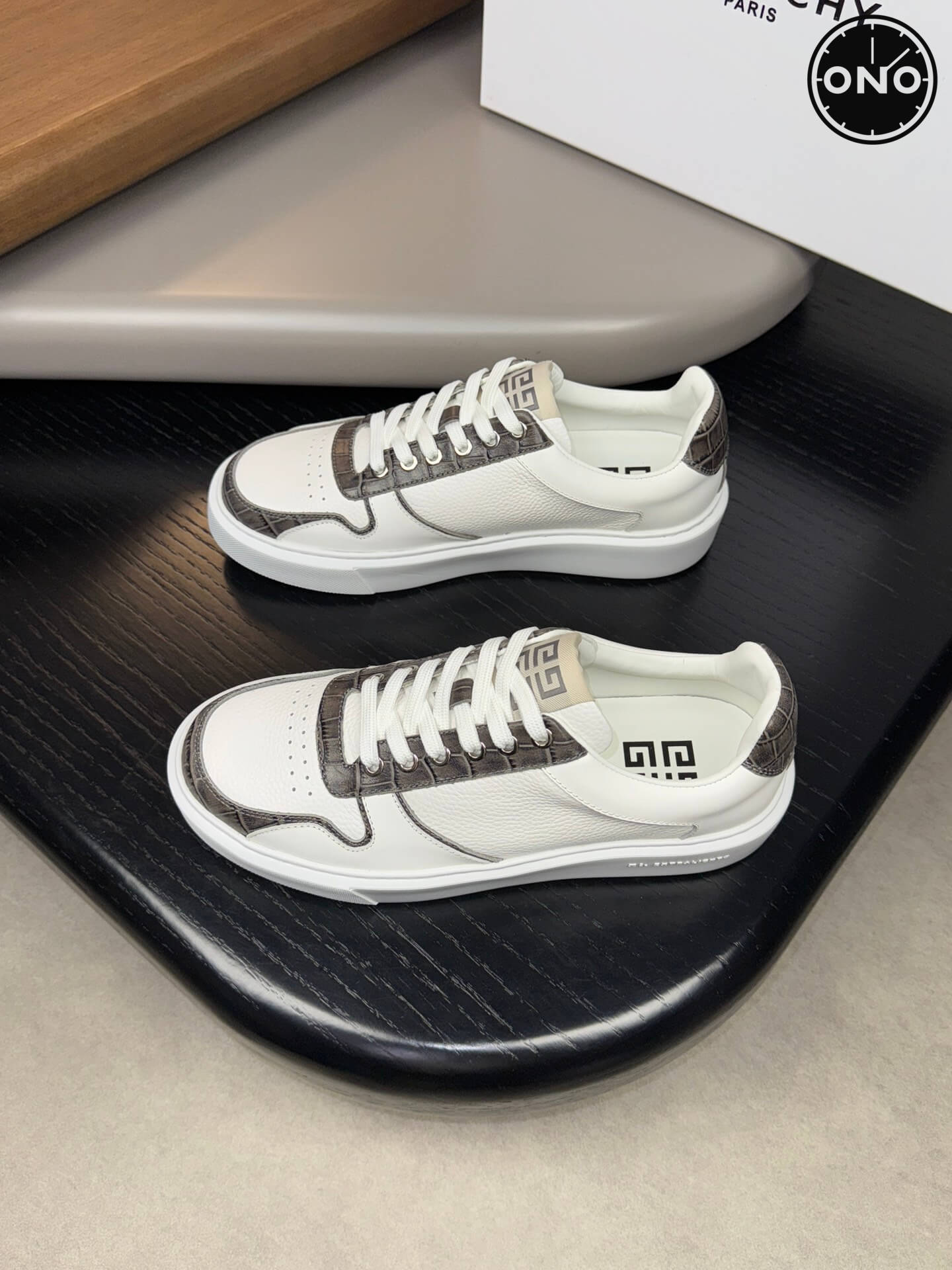 Givenchy_39_3.jpg