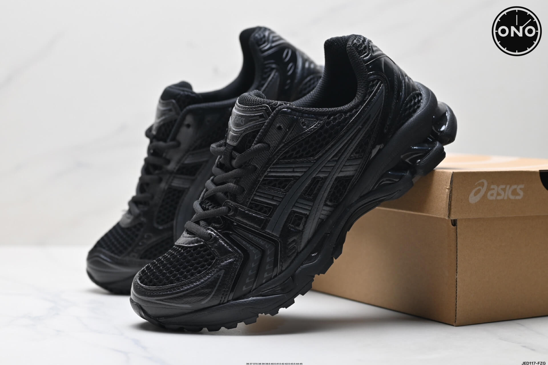 Asics_38_8.jpg
