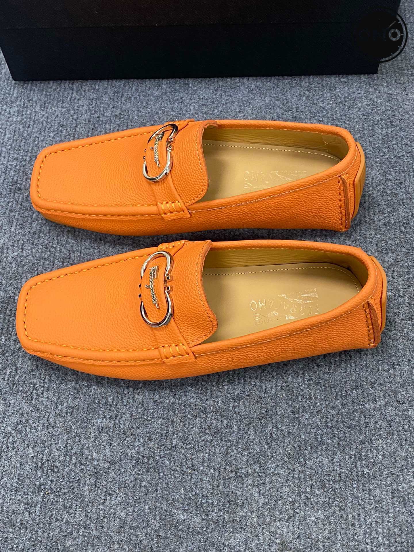 Ferragamo_3_2.jpg