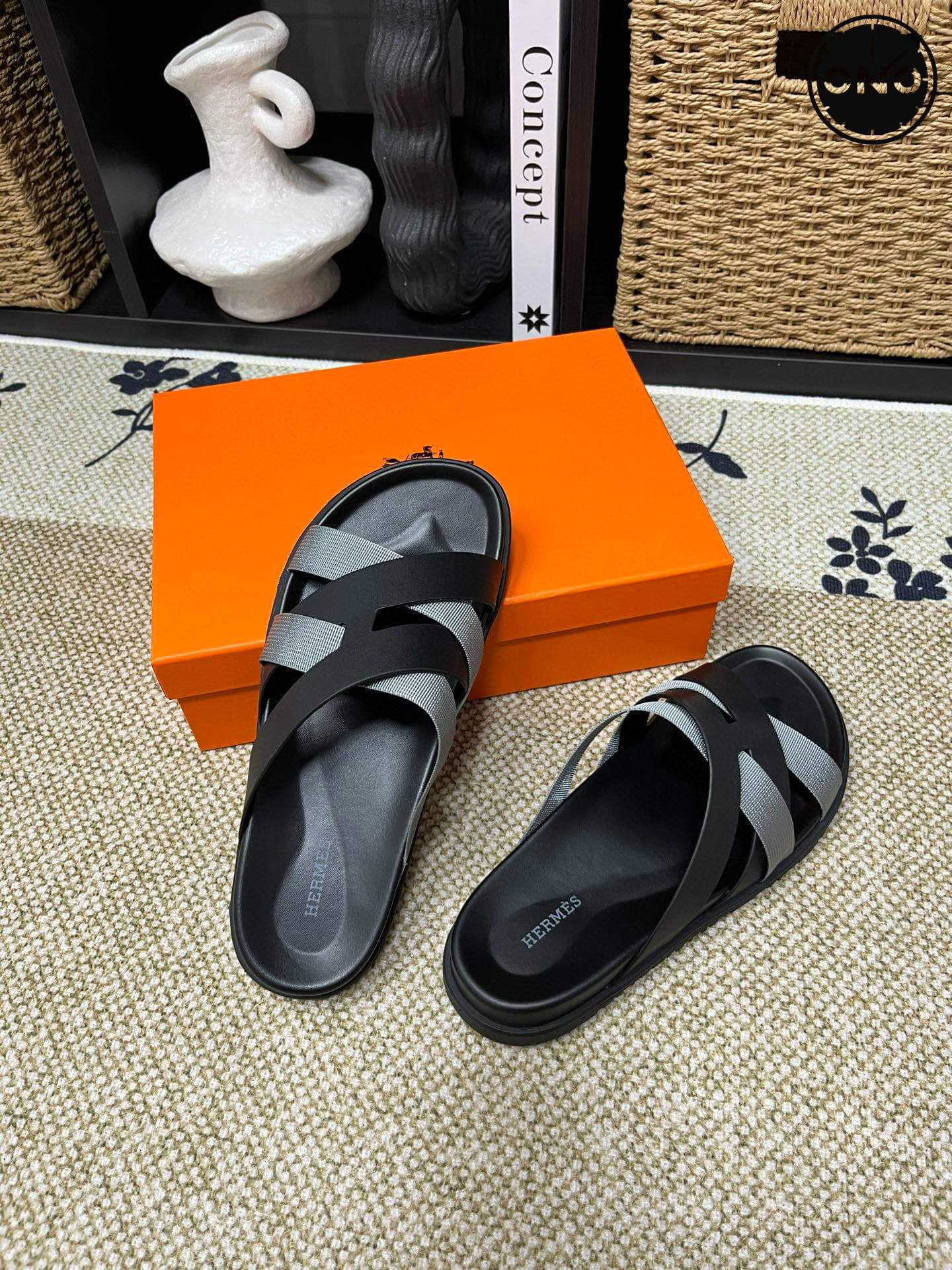 Hermes-Slippers_24_3.jpg