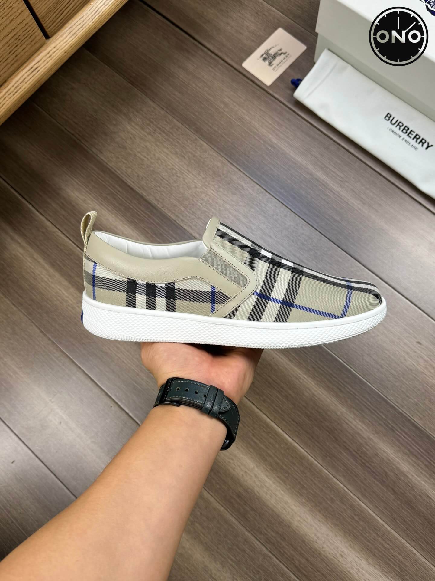 Burberry_23_9.jpg