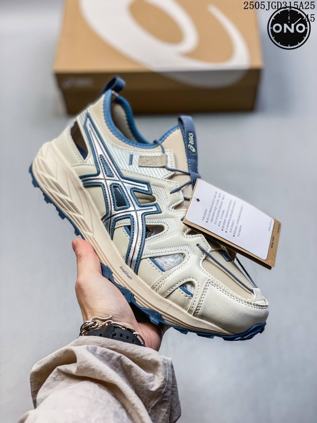 Asics_72_4.jpg