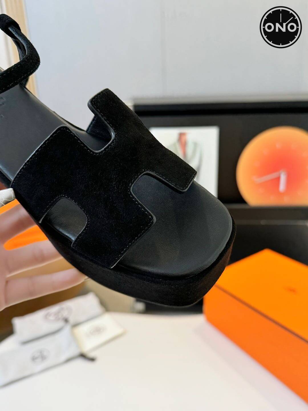 Hermes-Slippers_75_3.jpg