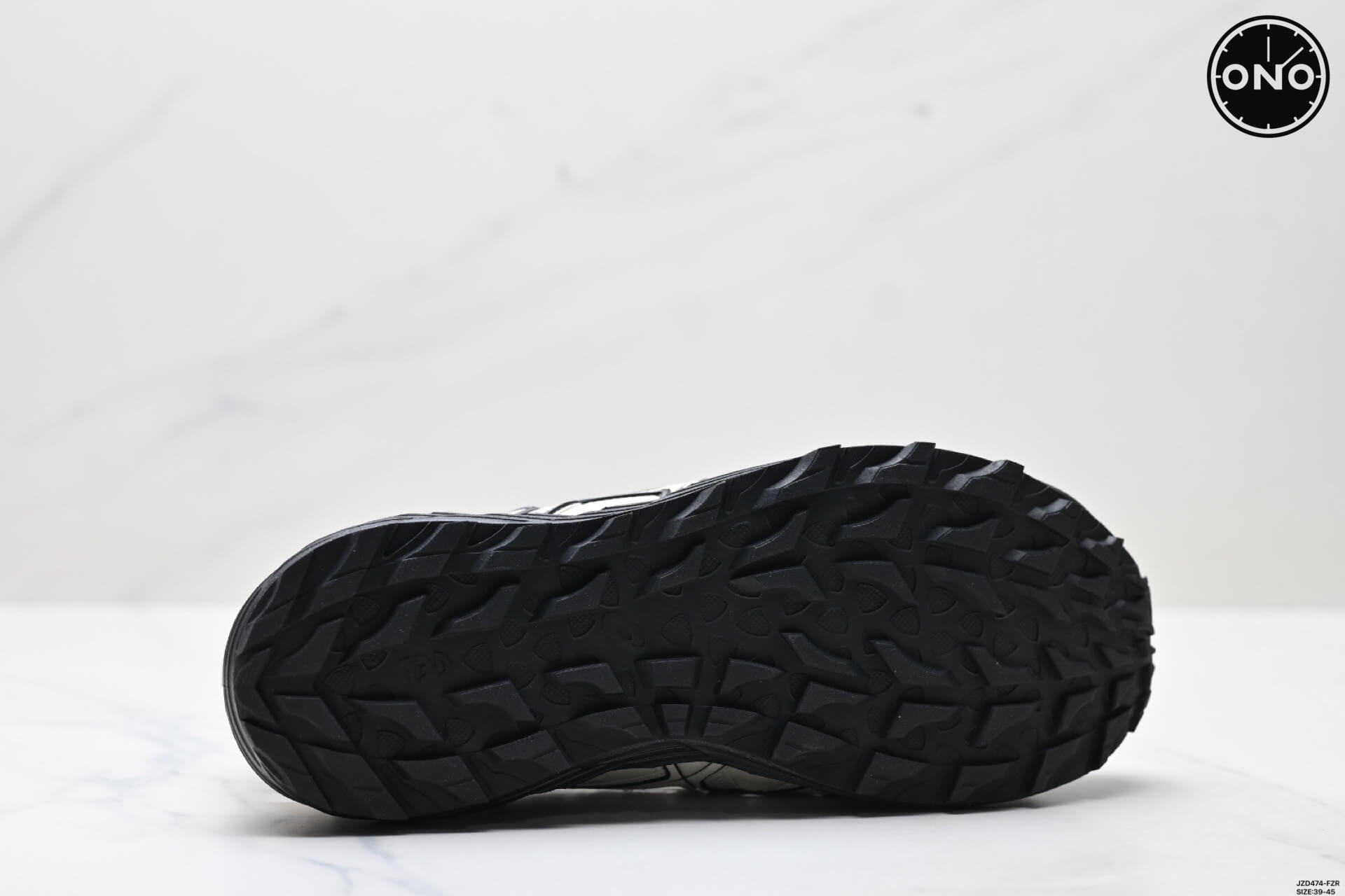 Asics_61_9.jpg