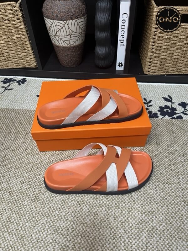 Hermes-Slippers_3_5.jpg