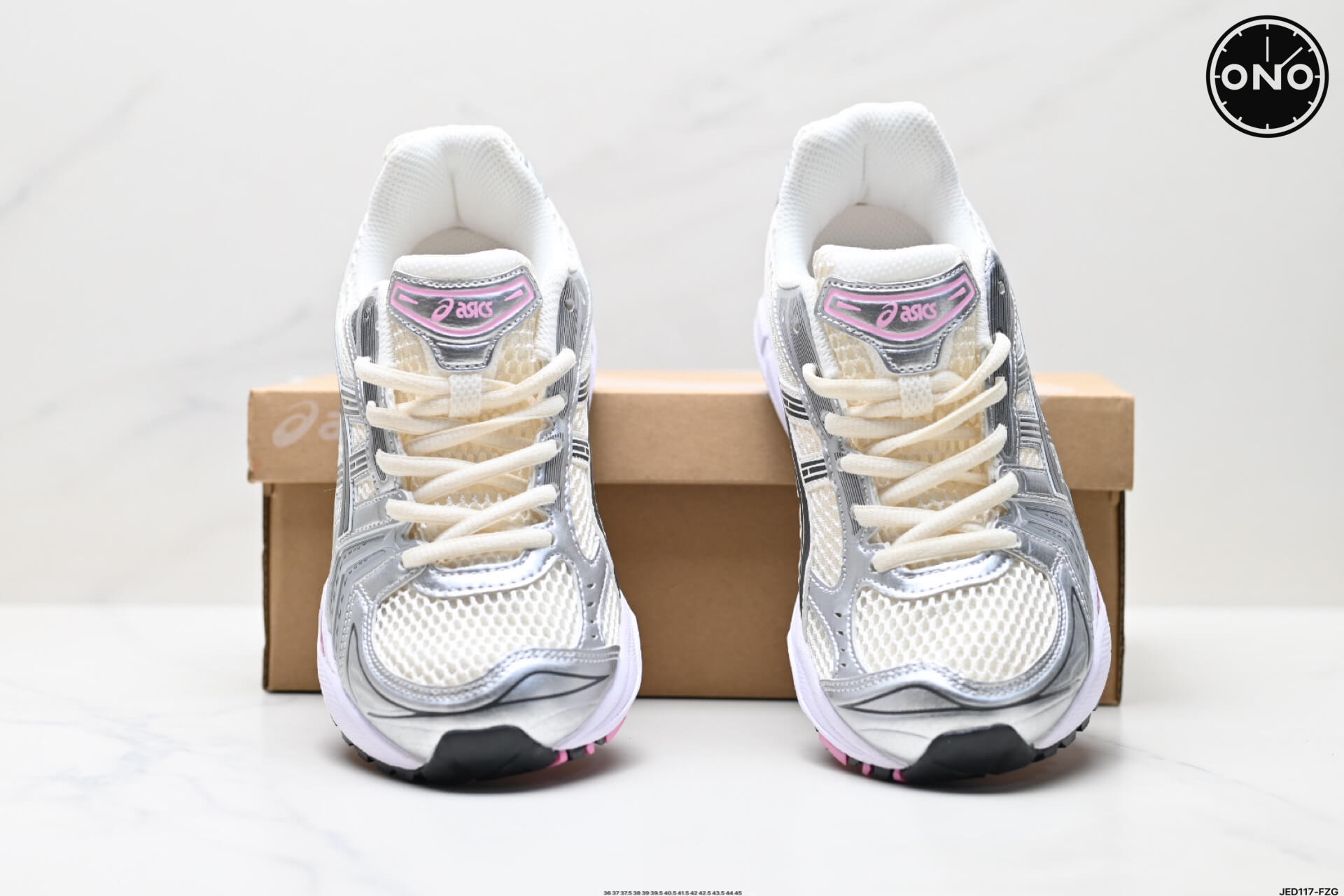 Asics_42_7.jpg