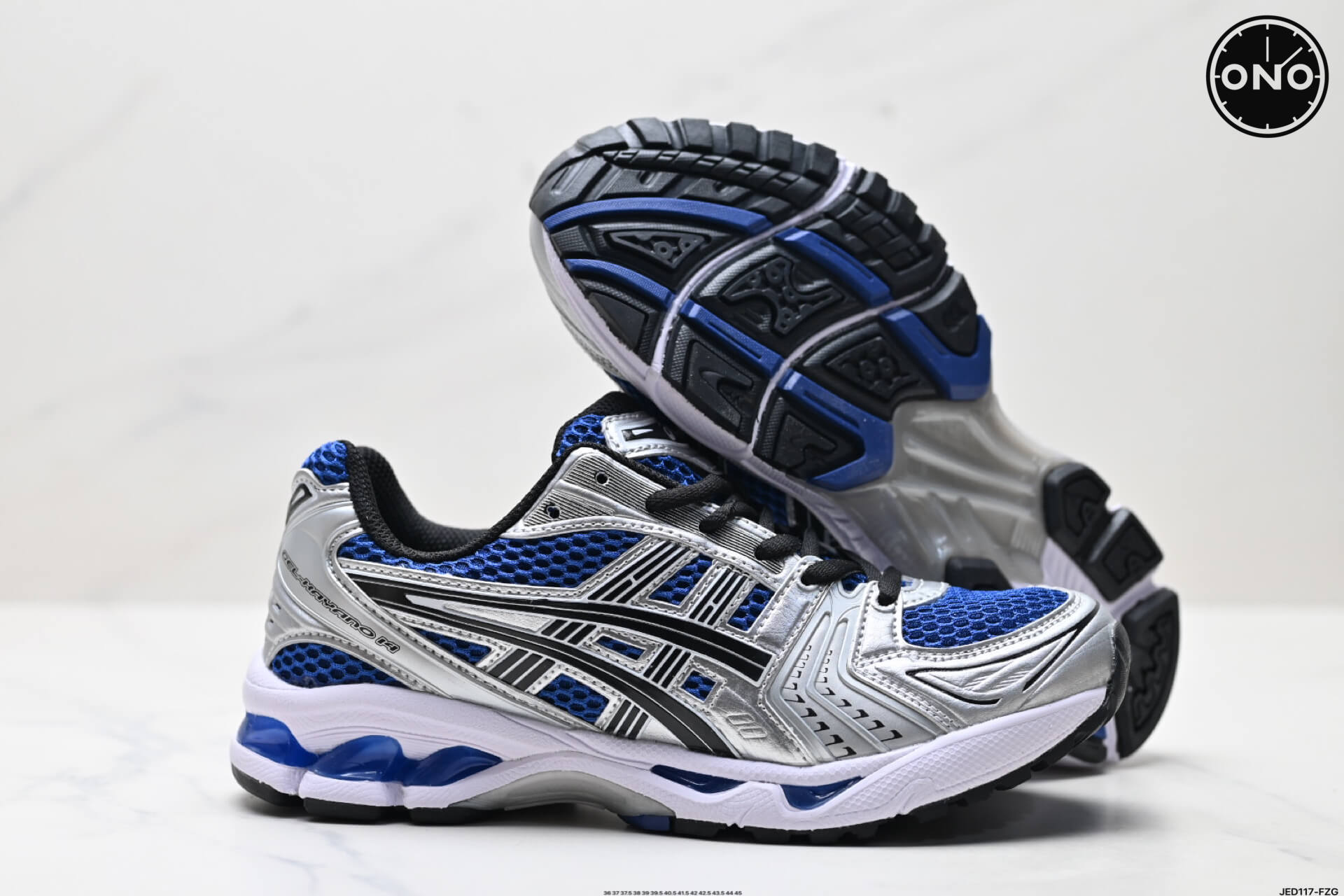 Asics_40_5.jpg