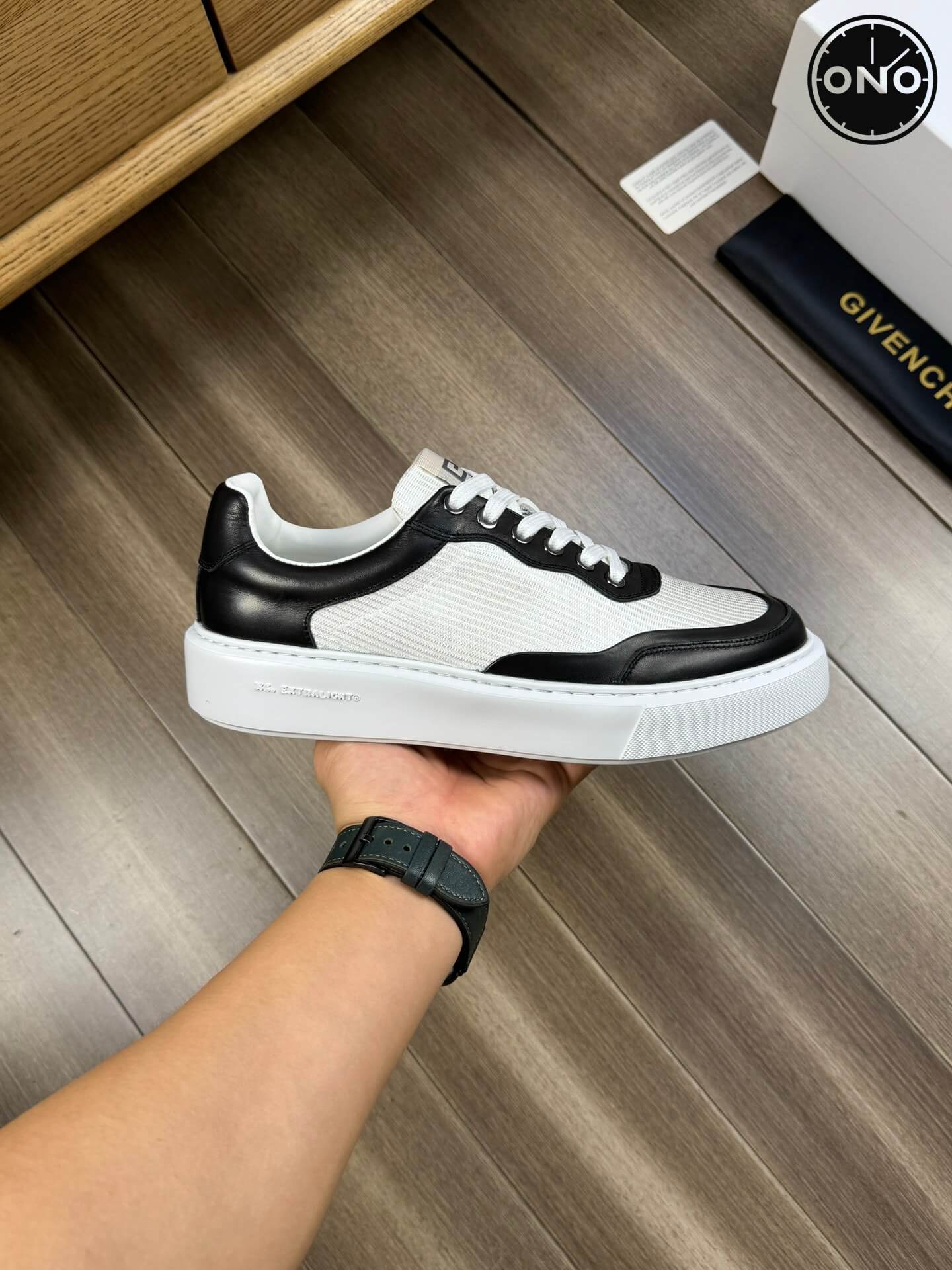 Givenchy_21_6.jpg