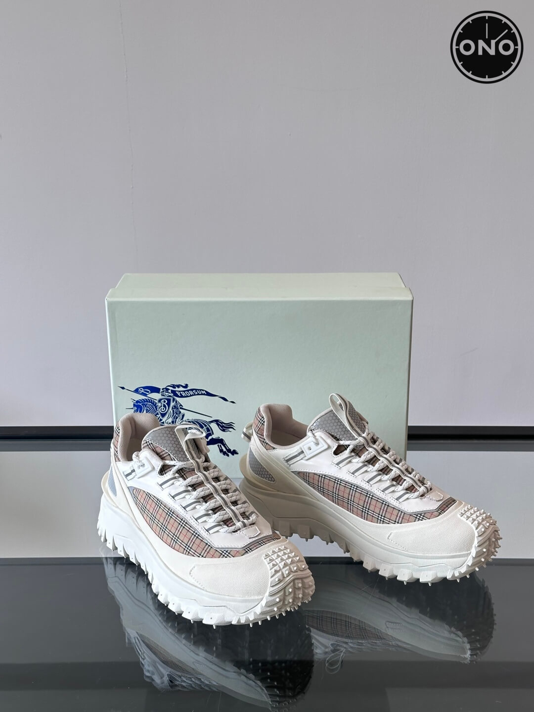 Burberry_51_5.jpg